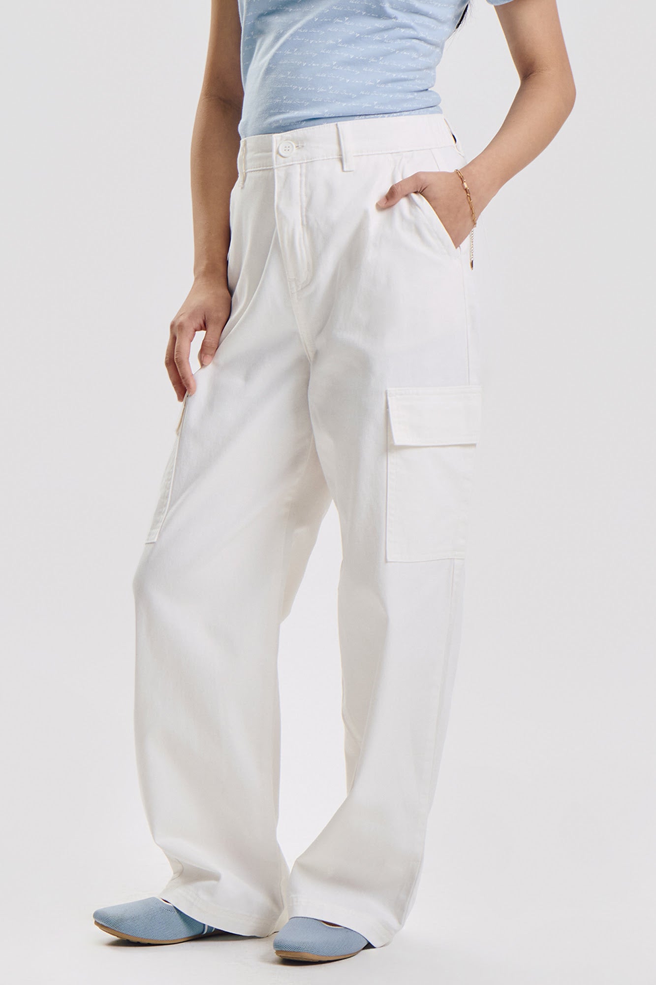 990861-Off White (3).jpg