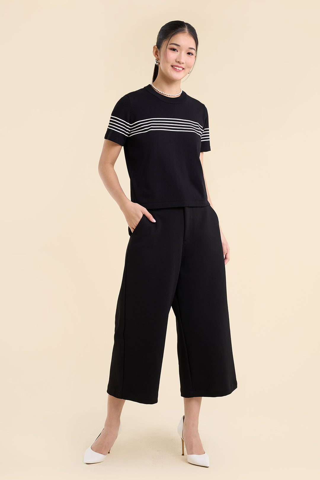 990871-Black (1).jpg