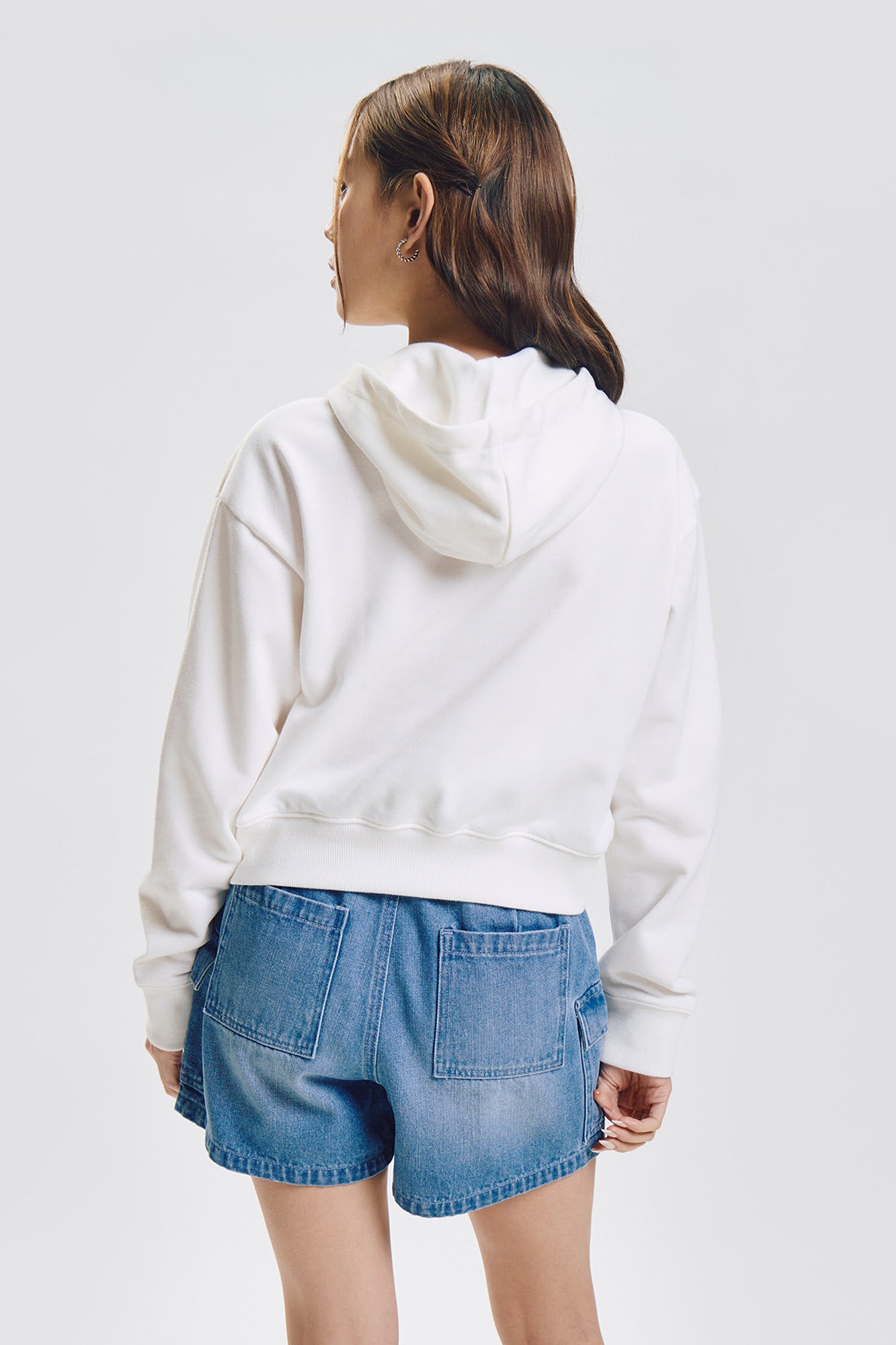 990897-Off White (3).jpg