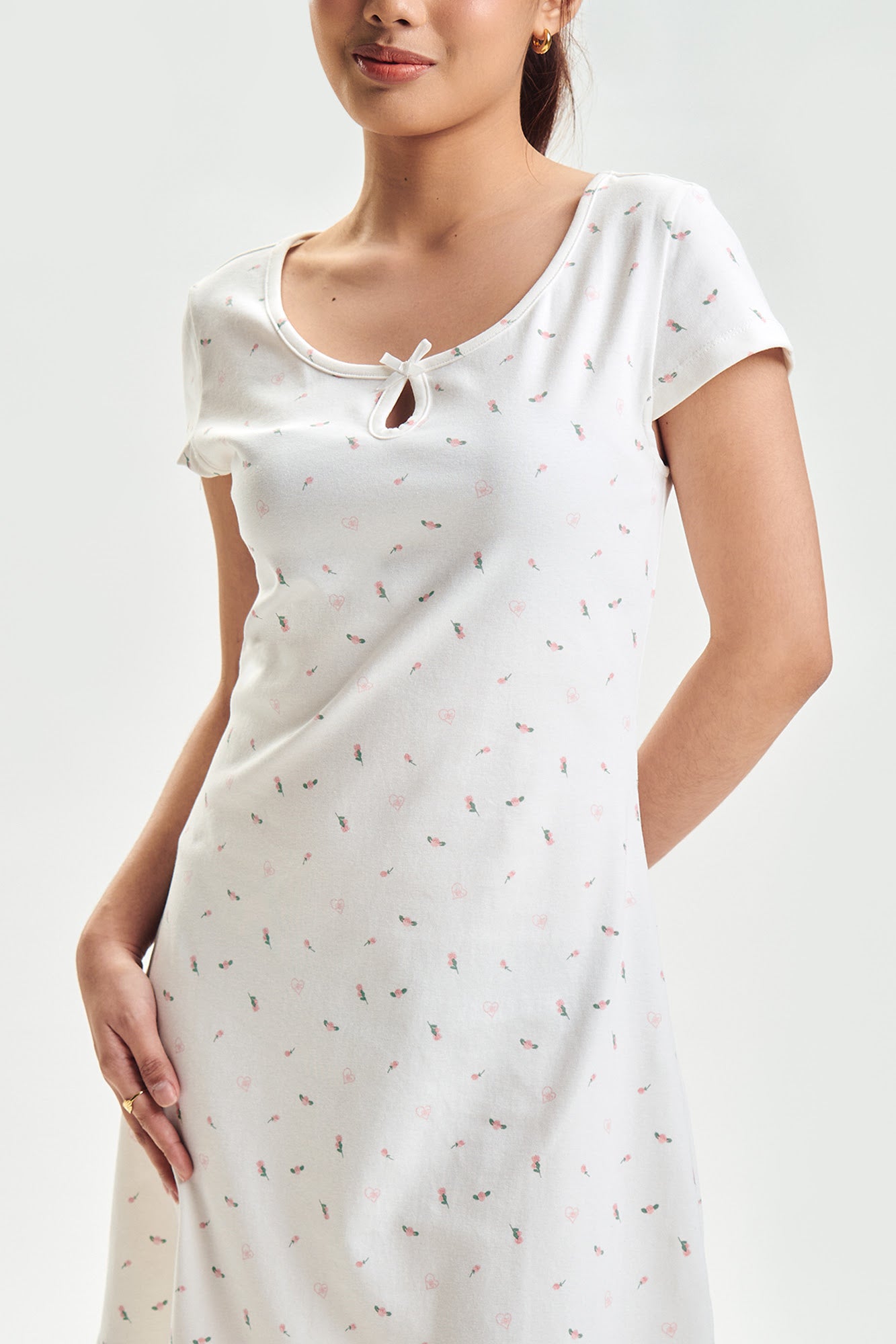 991481-Off White (2).jpg