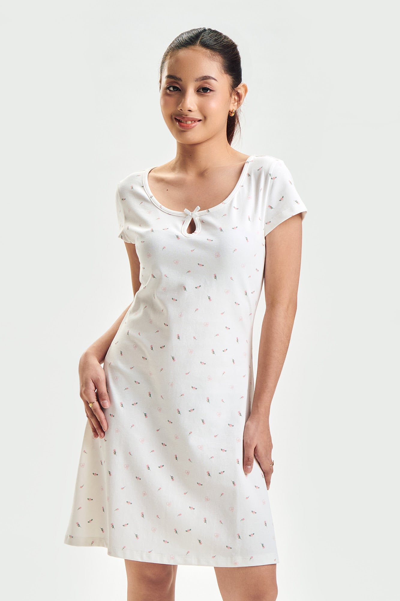 991481-Off White (3).jpg