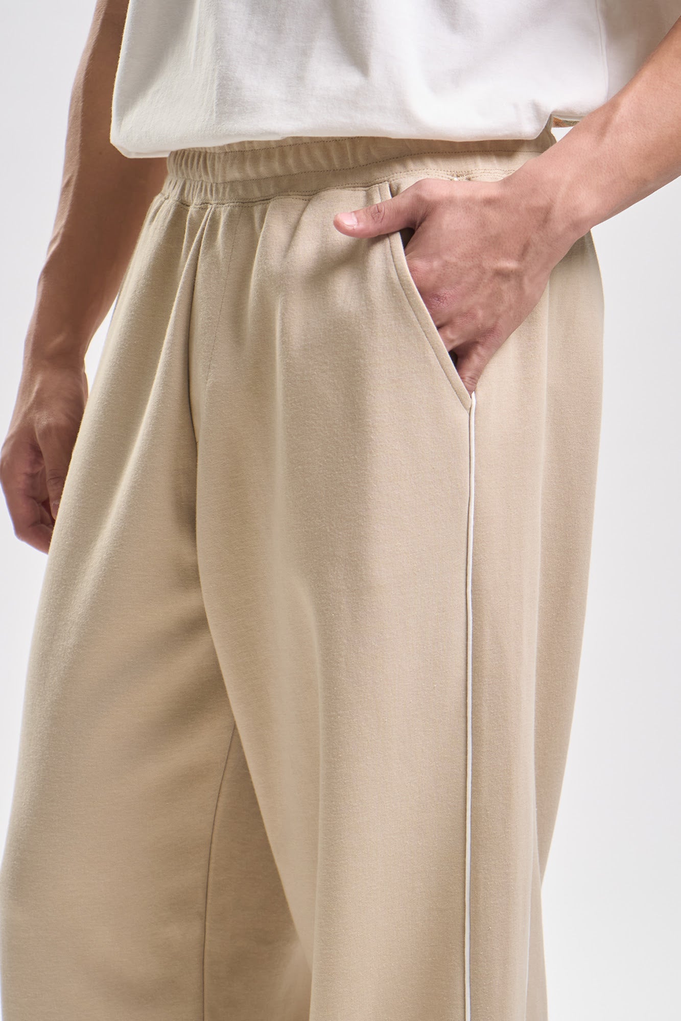 Baggy Sweat Pants with Side Piping