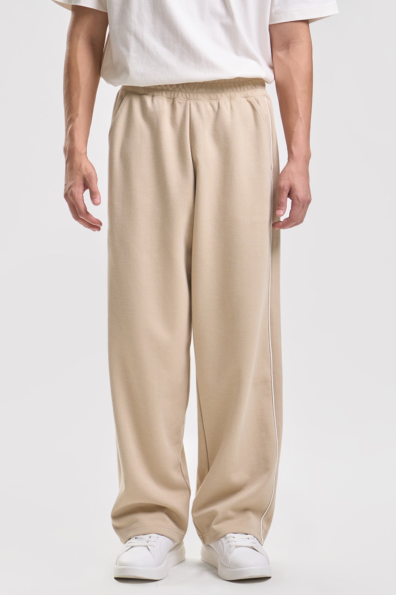 Baggy Sweat Pants with Side Piping – PENSHOPPE