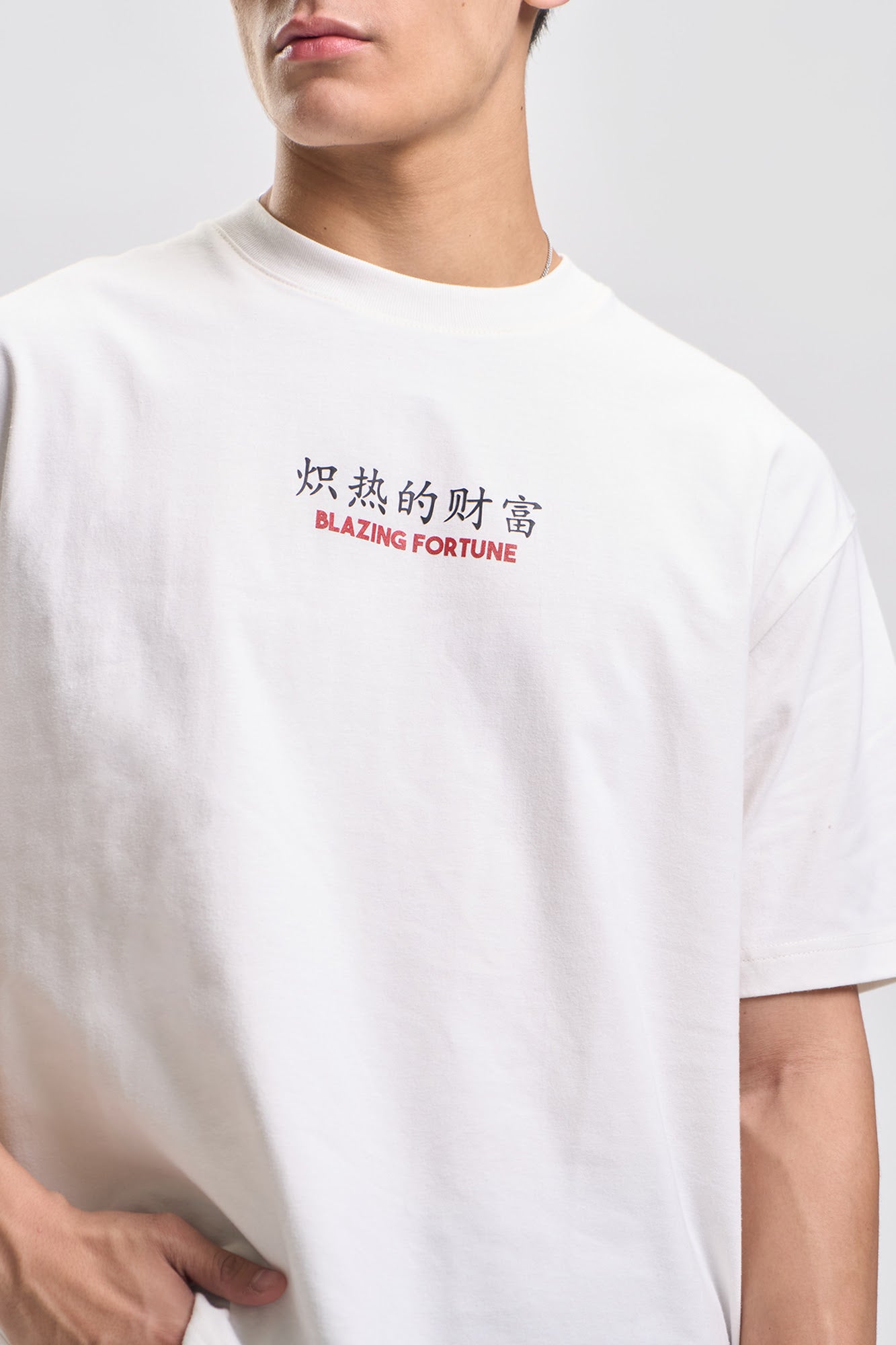 991543-Ivory (1).jpg