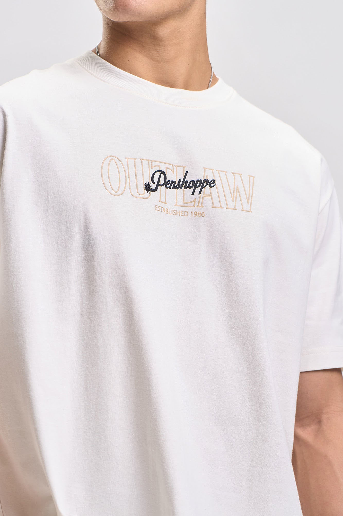 991547-Ivory (3).jpg