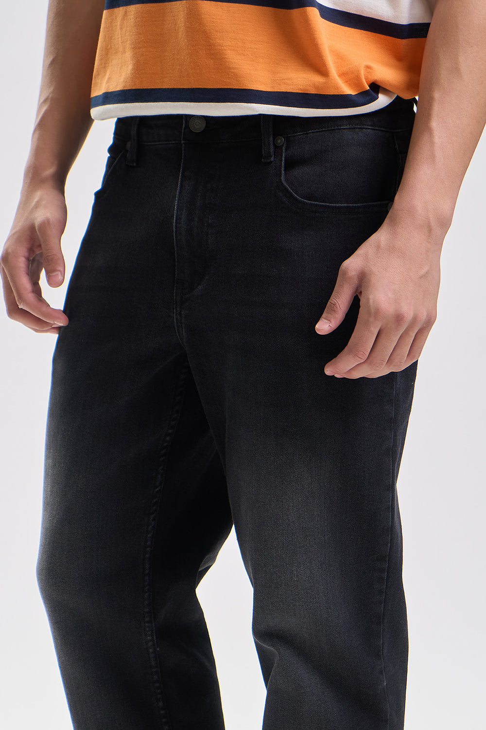 991599-Black (1).jpg