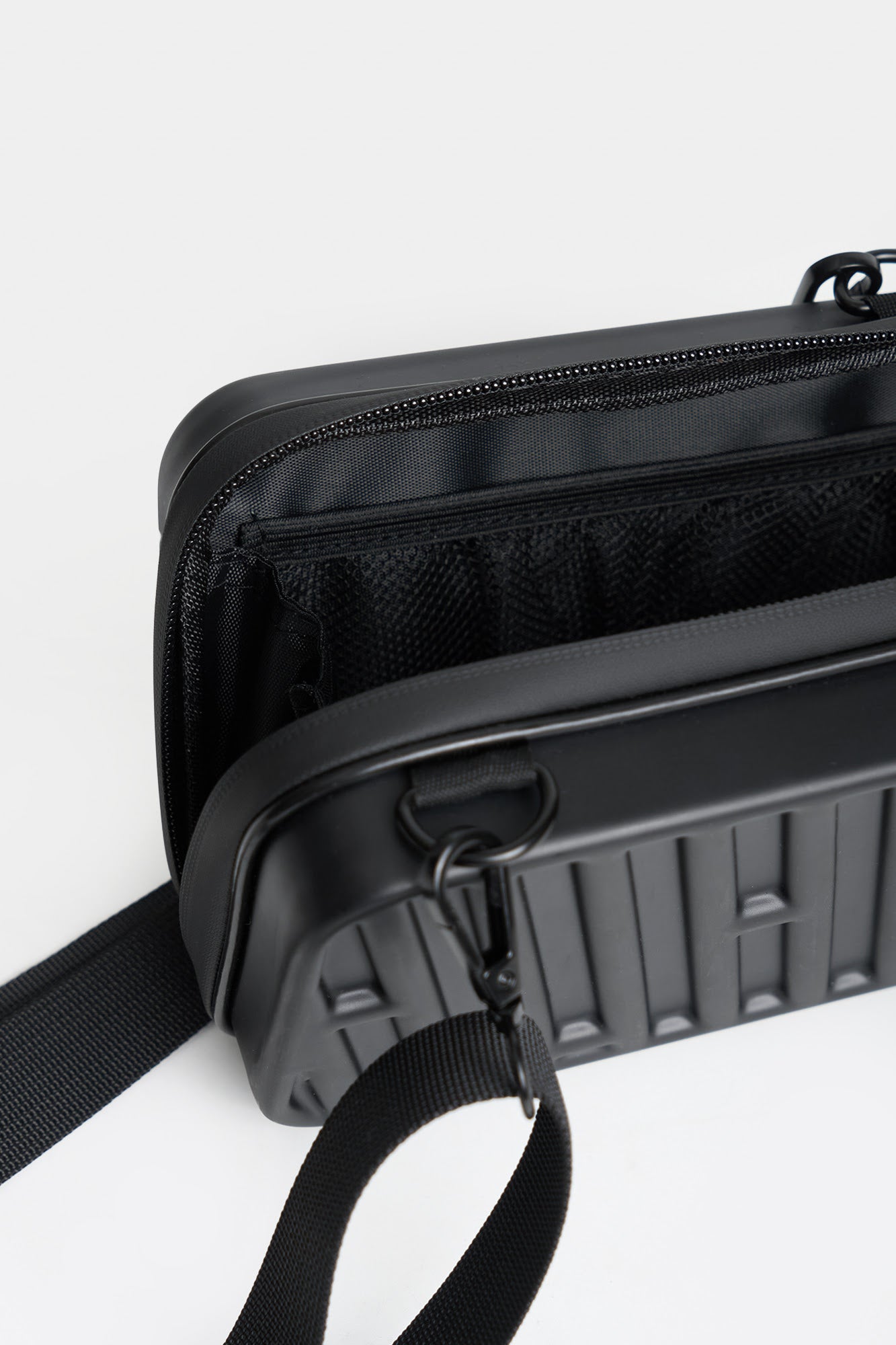 991651-Black (3).jpg