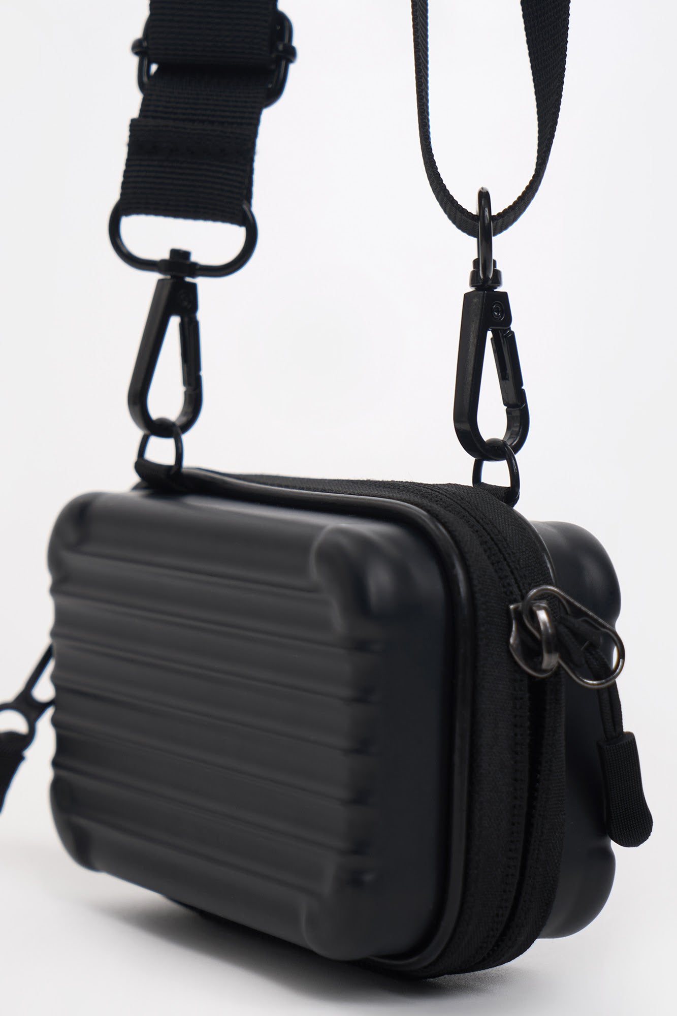 991652-Black (1).jpg