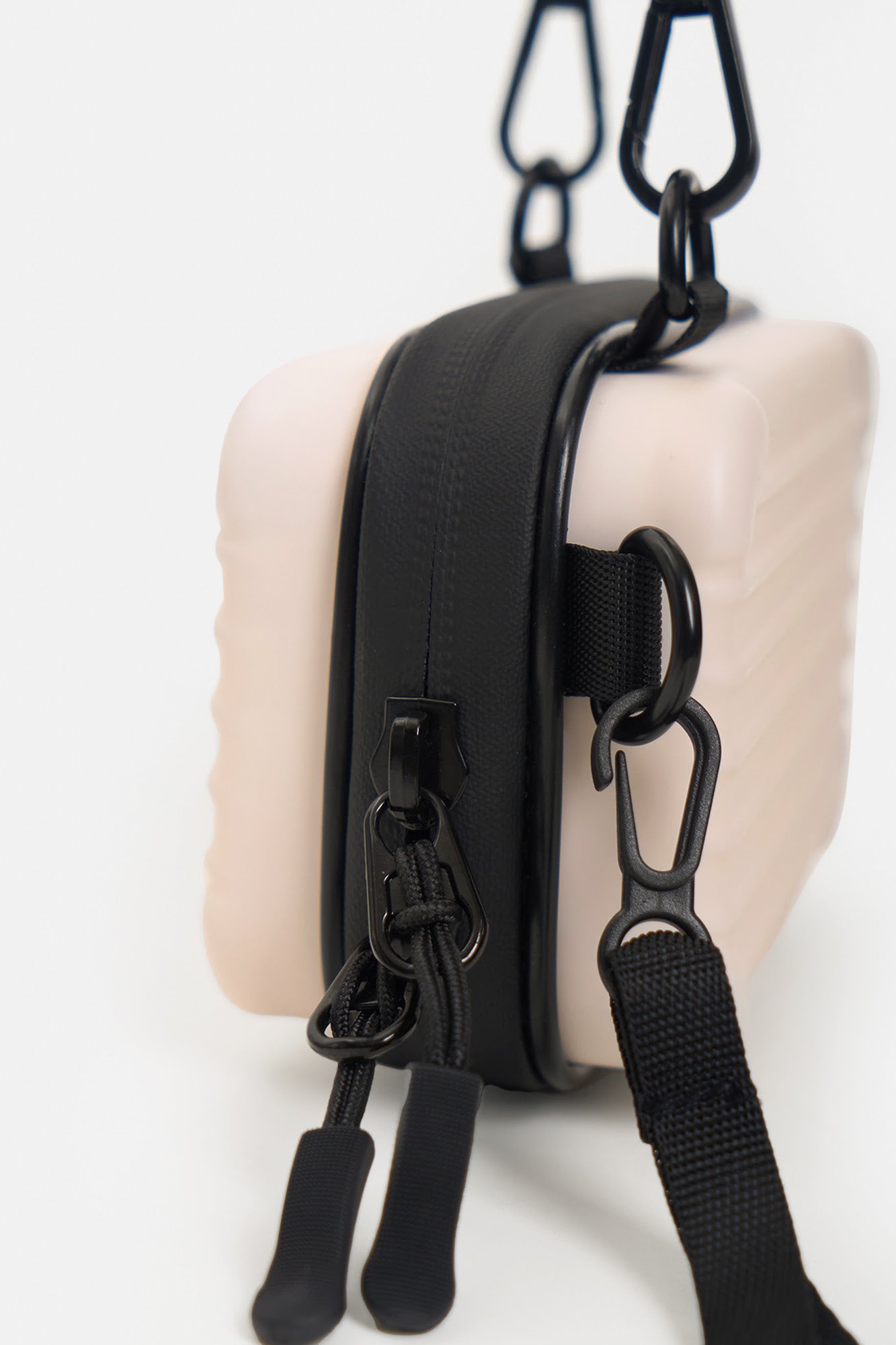 991652-Off White (3).jpg