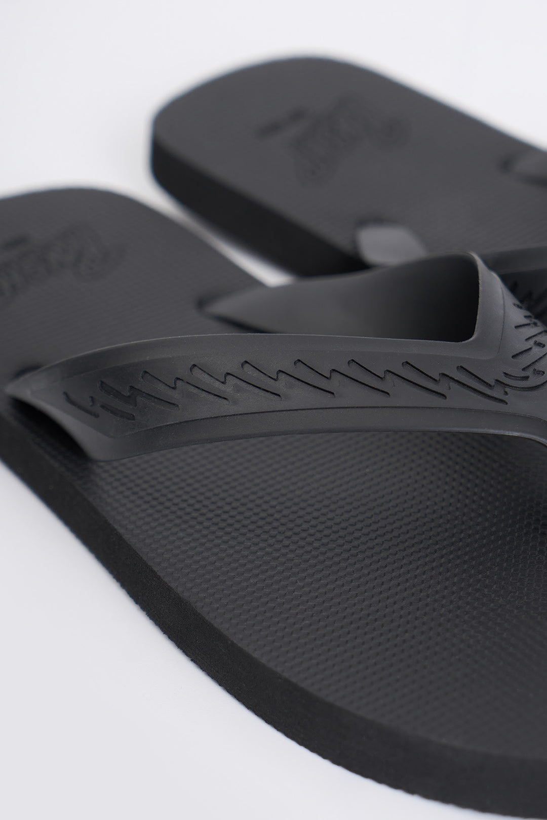 991964-Black (1).jpg