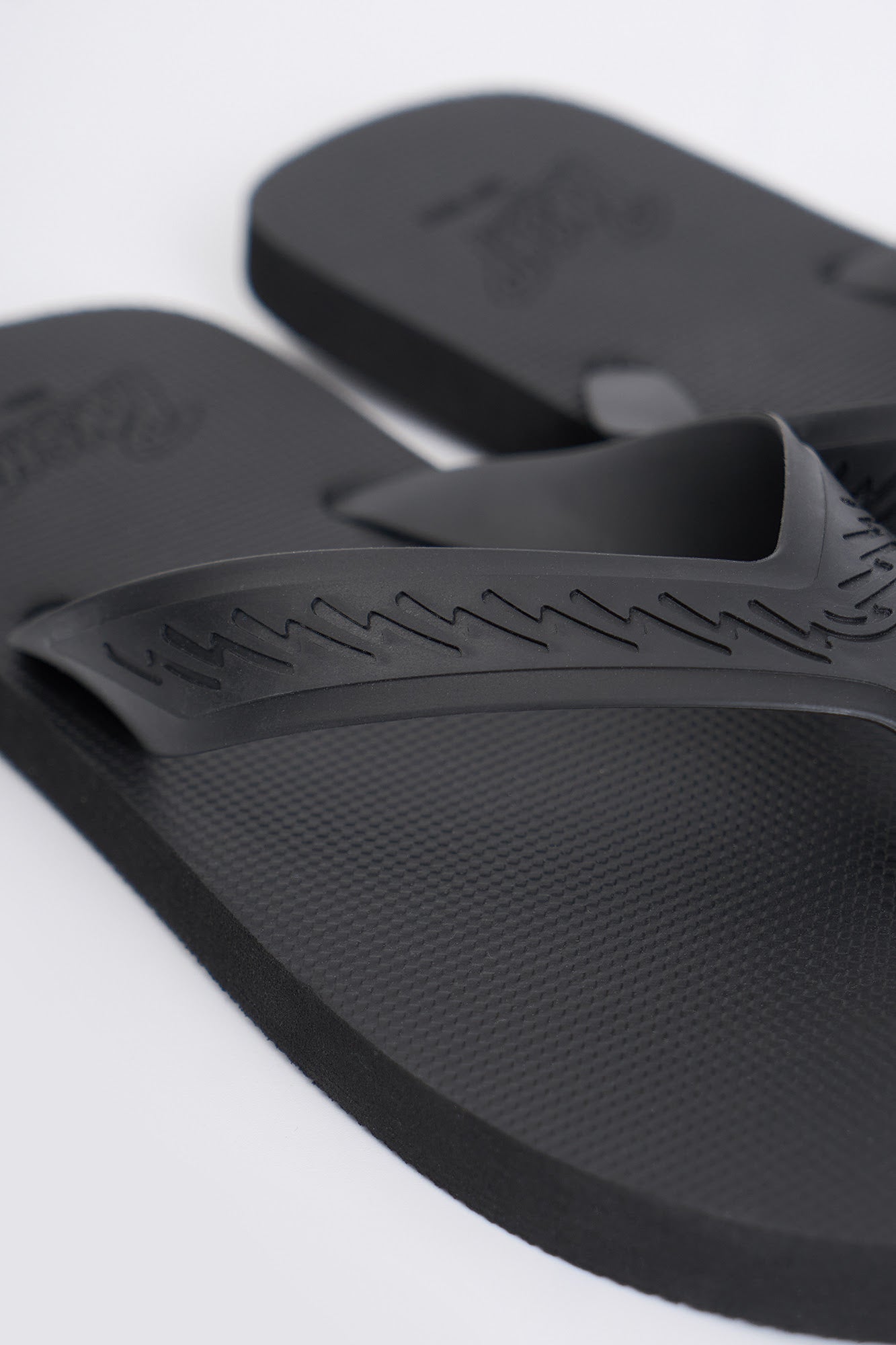 991964-Black (1).jpg