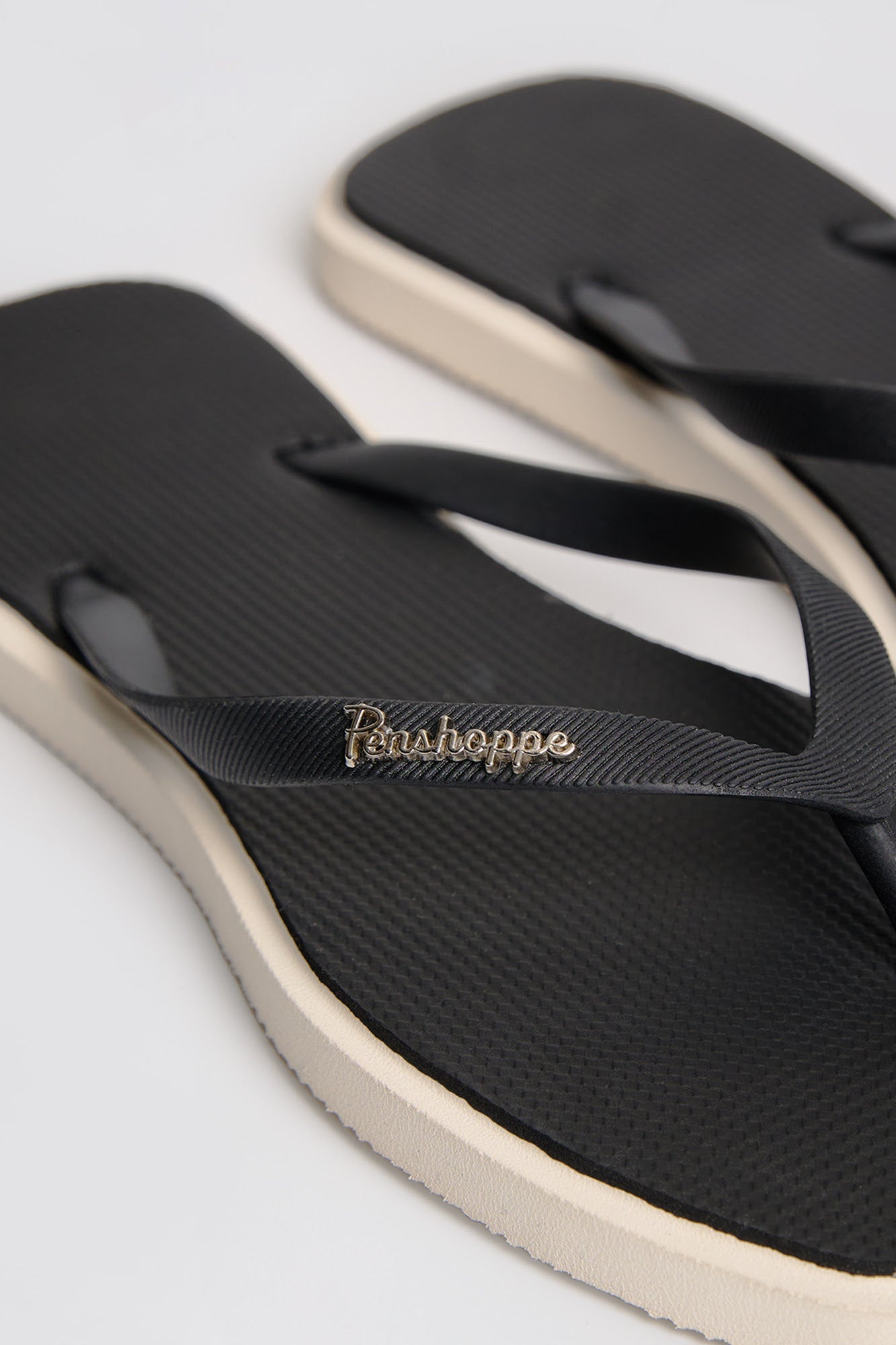 Women's Two-Tone Extended Square Toe Flip Flops