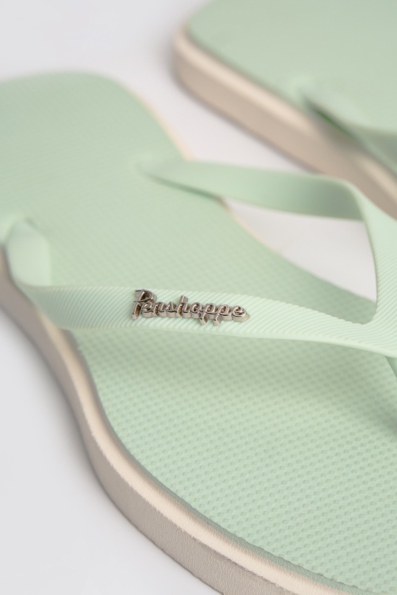 Women's Two-Tone Extended Square Toe Flip Flops