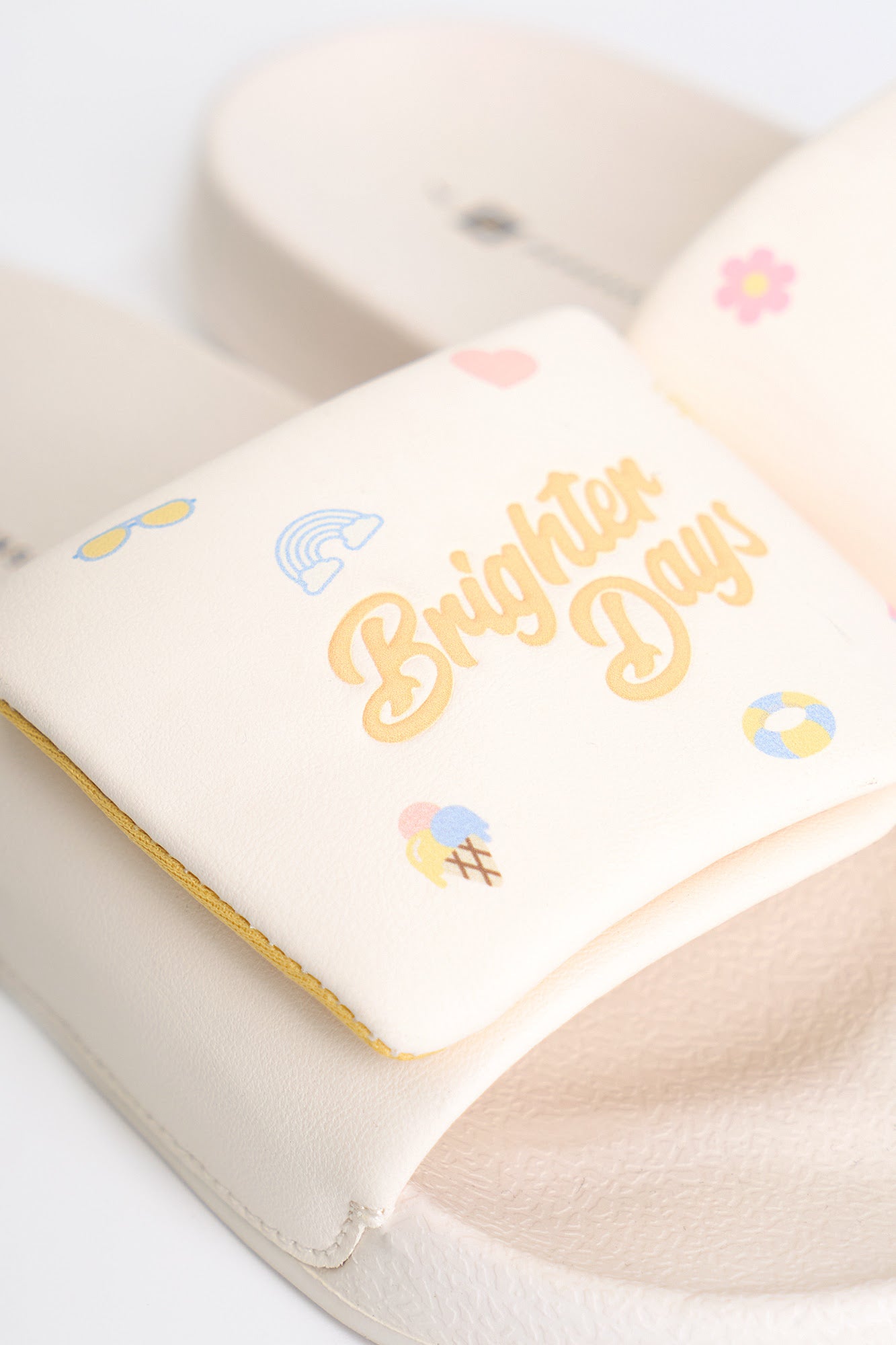 991972-Off White (3).jpg