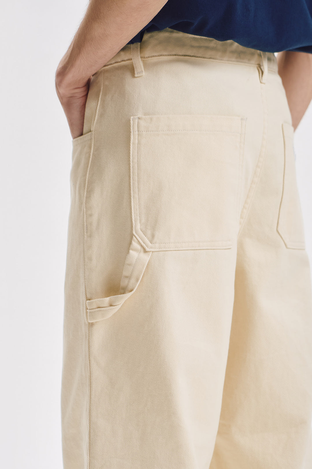 992042-Off White (3).jpg