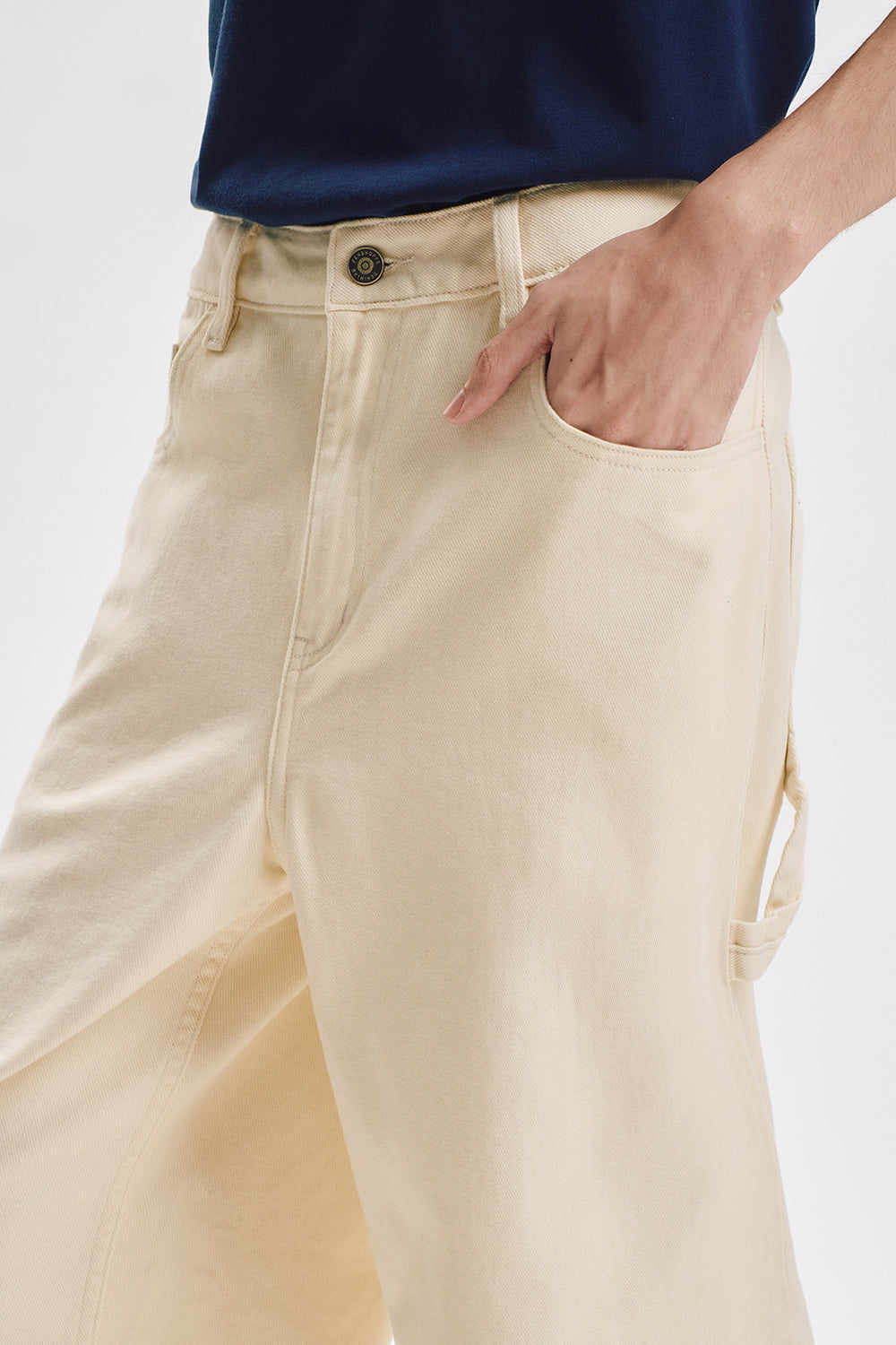 992042-Off White (4).jpg