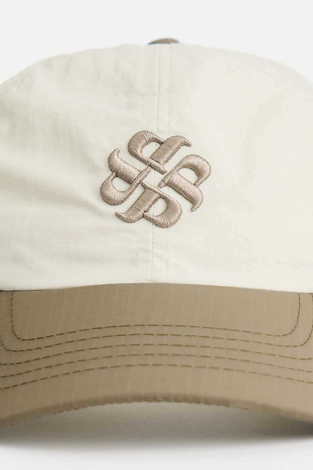 992145-Off White (3).jpg