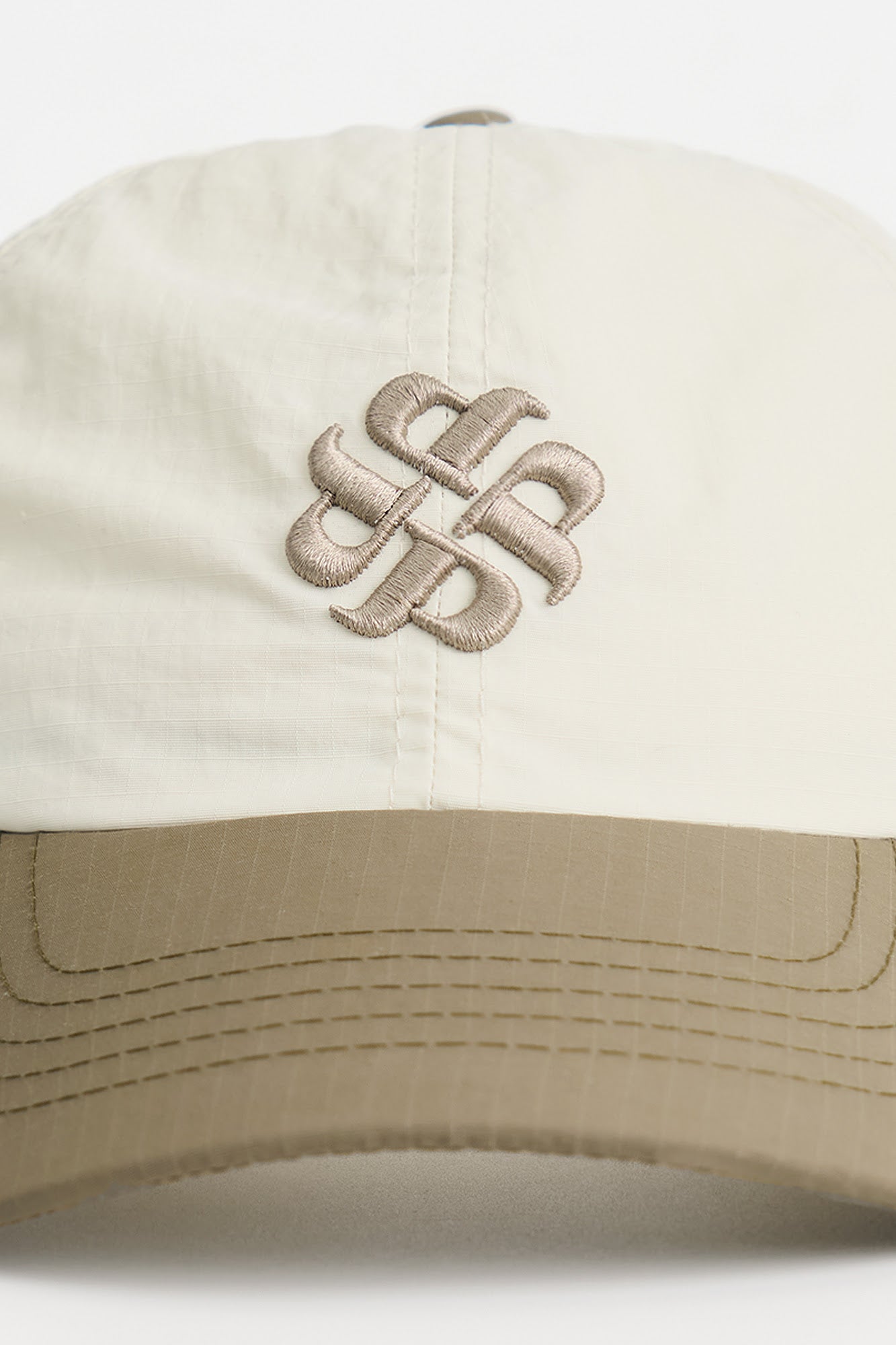 992145-Off White (3).jpg