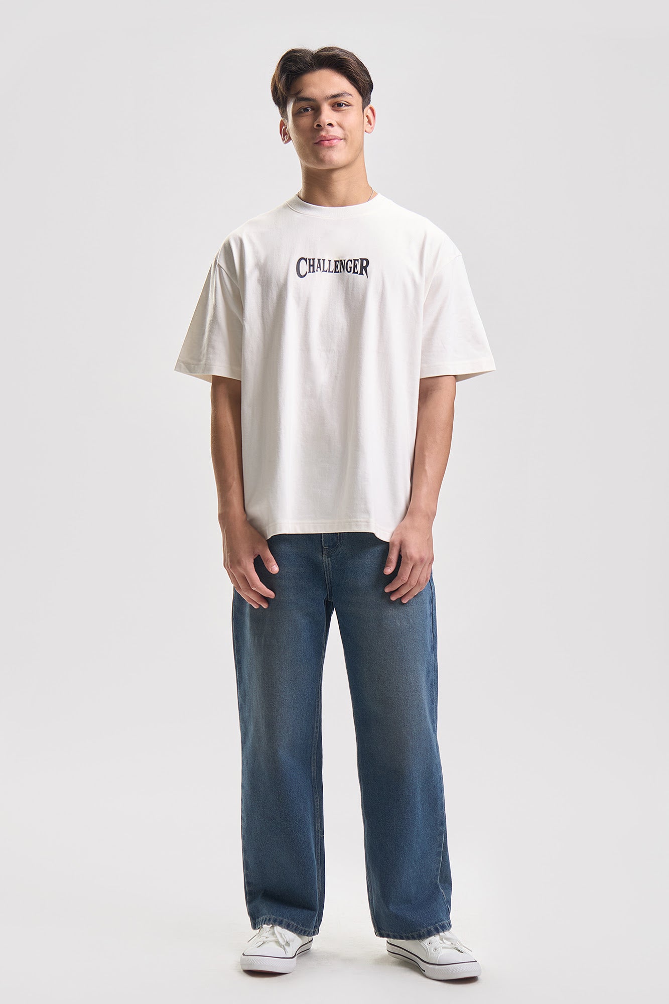 Challenger Relaxed Graphic T-Shirt – PENSHOPPE
