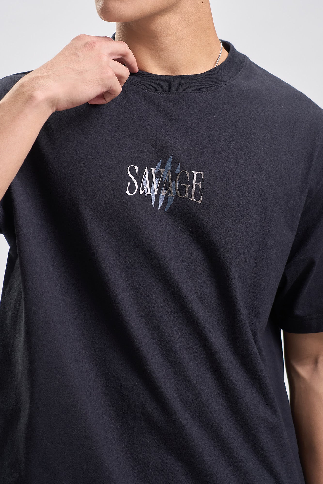 Savage Relaxed Graphic T-Shirt – PENSHOPPE