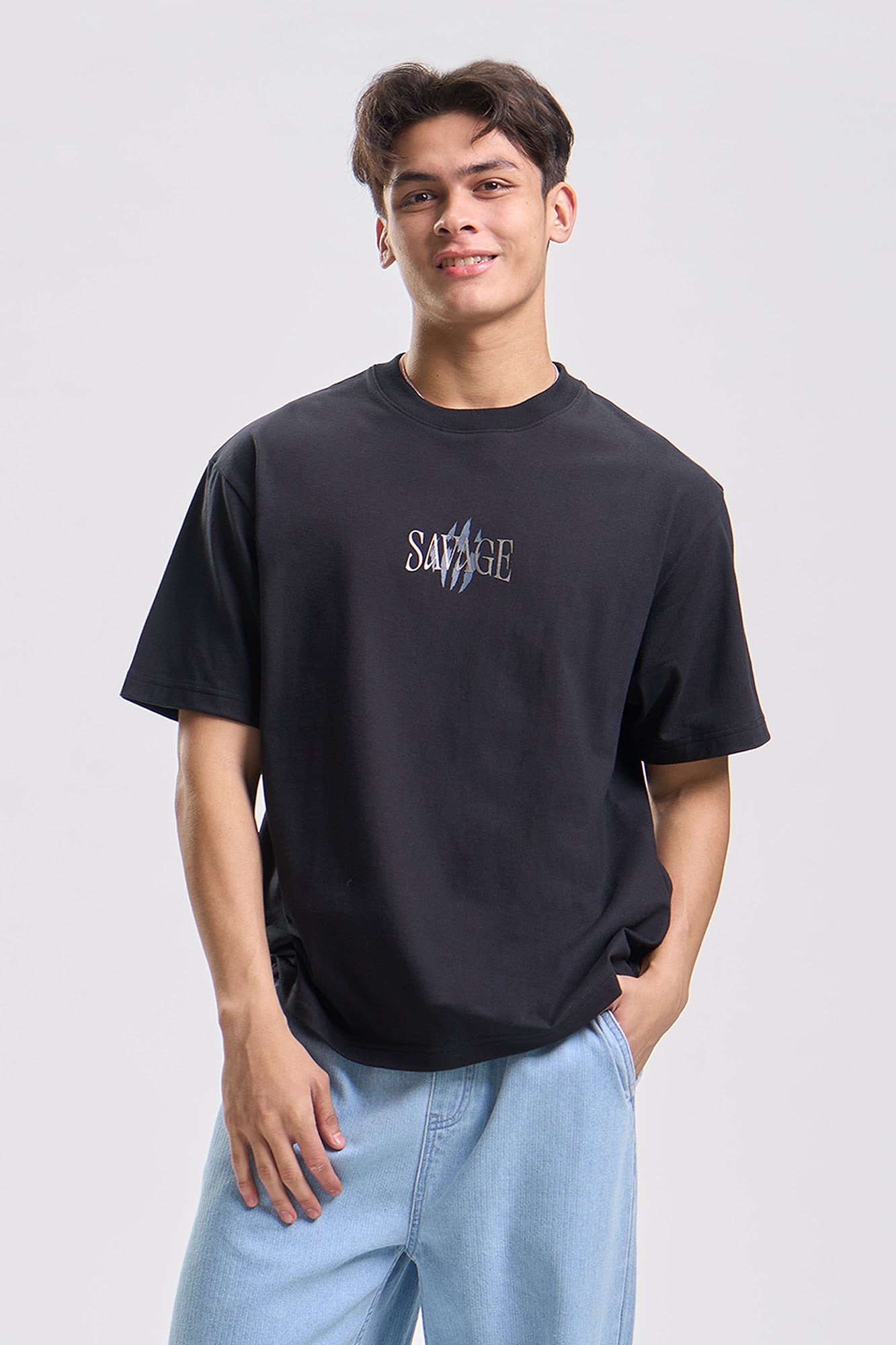 Savage Relaxed Graphic T-Shirt – PENSHOPPE