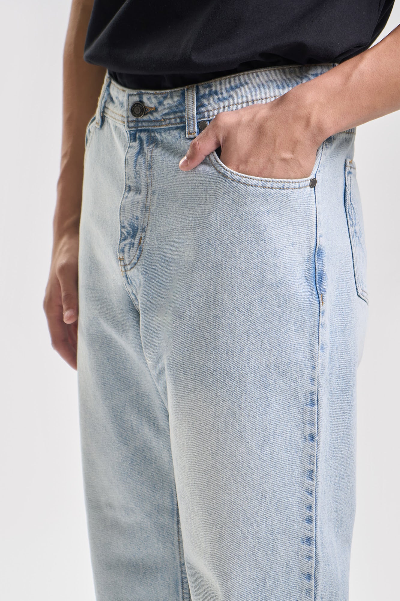 Essential Classic Straight Fit Jeans