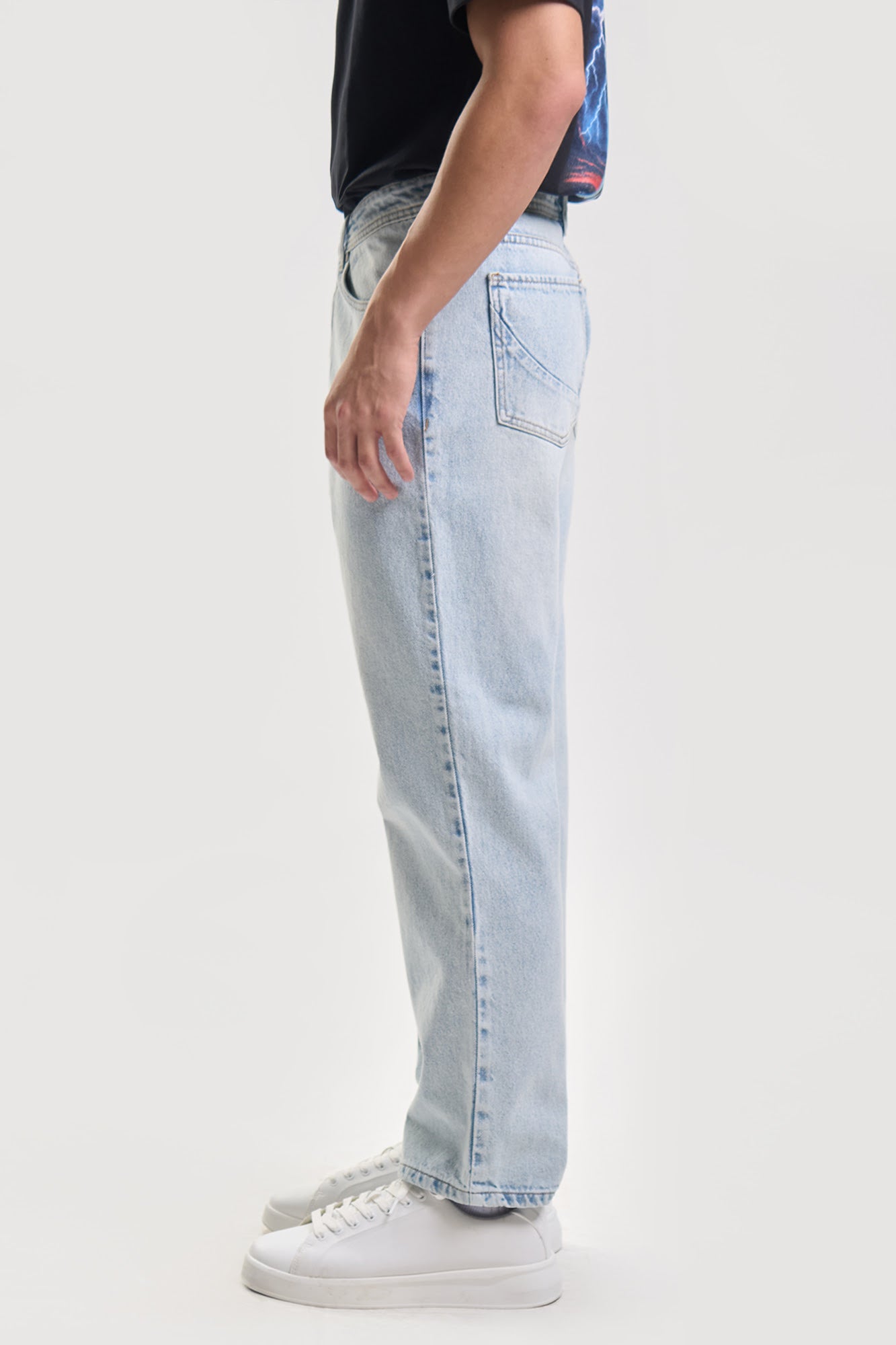 Essential Classic Straight Fit Jeans