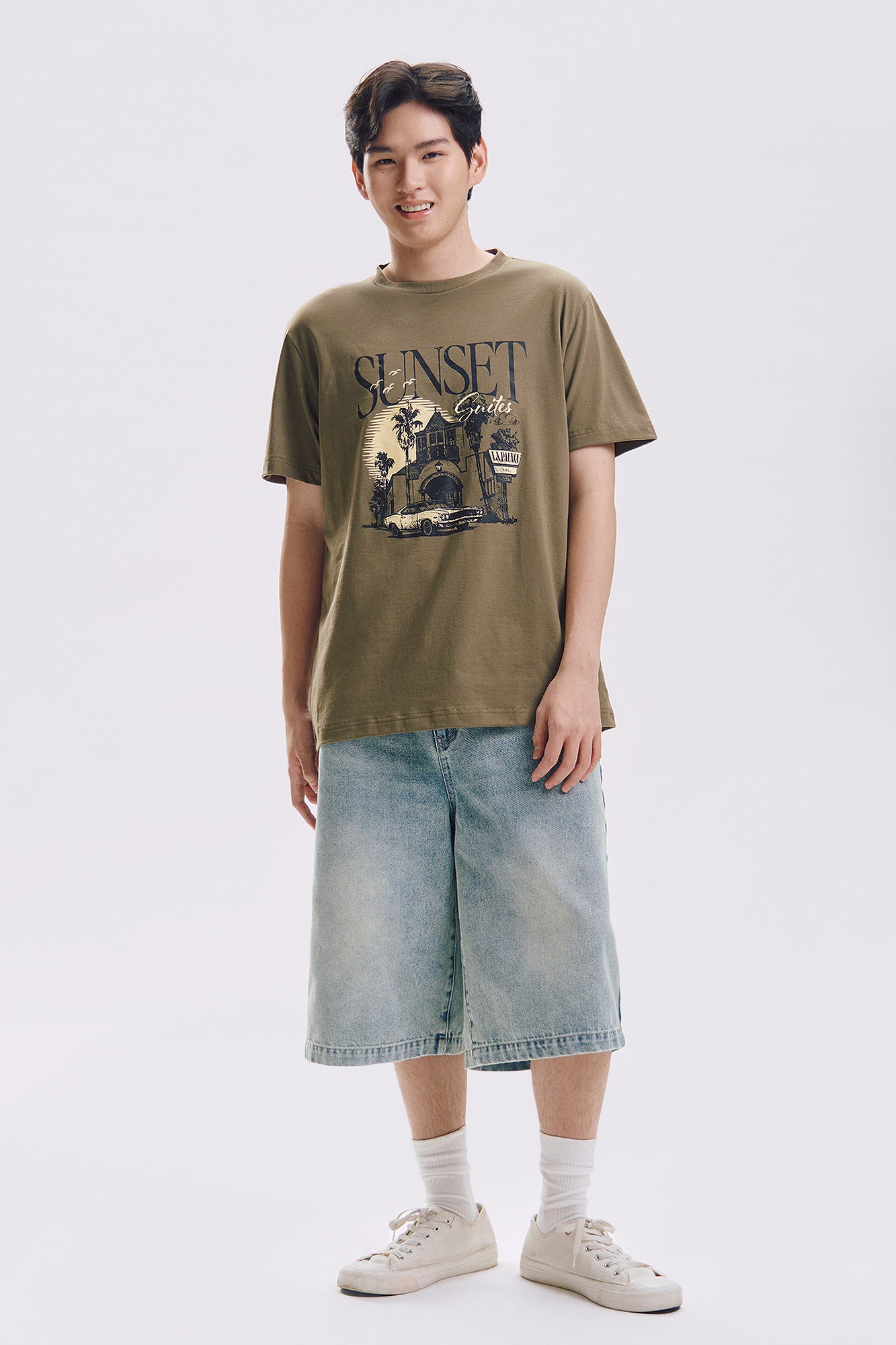 Sunset Suites Graphic T-Shirt – PENSHOPPE