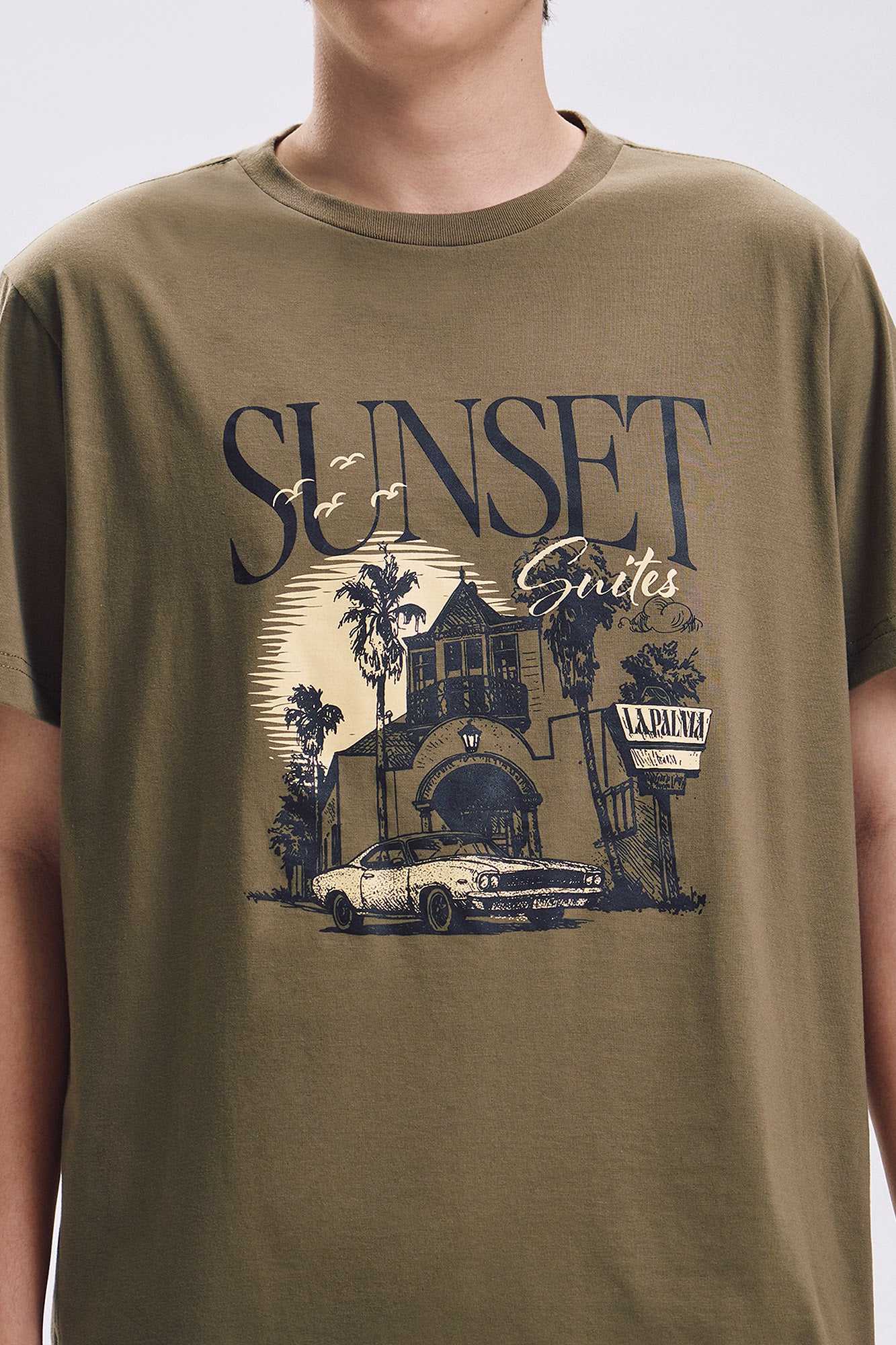 Sunset Suites Graphic T-Shirt – PENSHOPPE