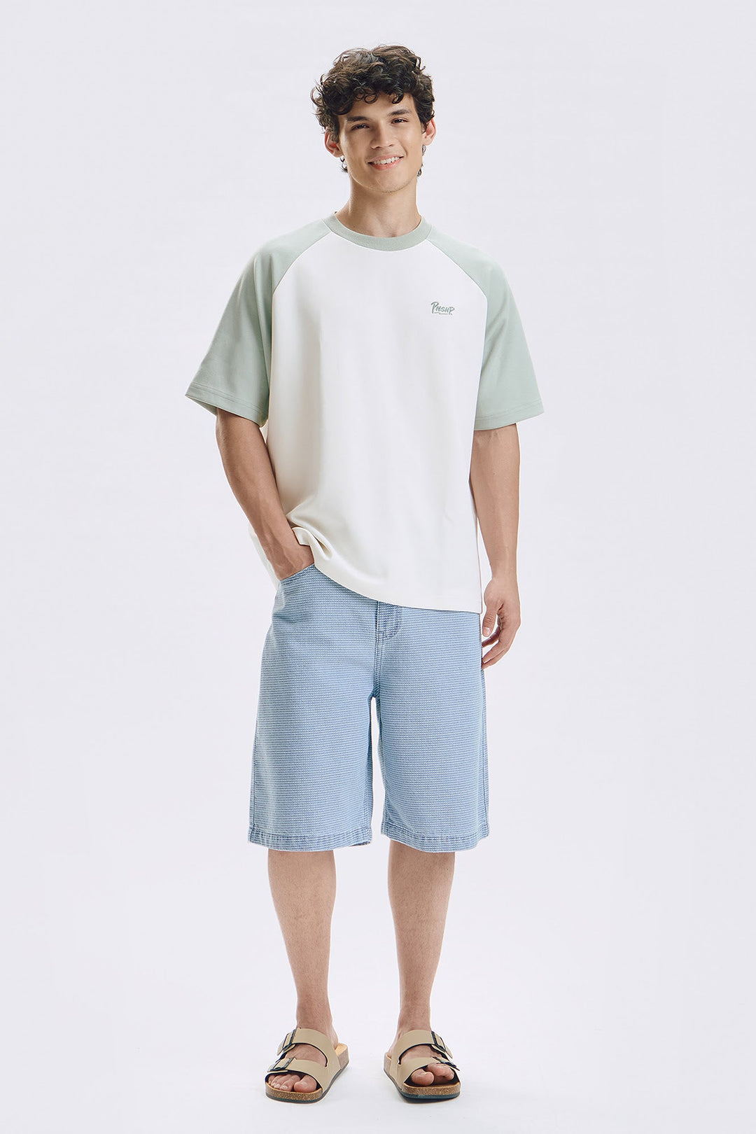 Penshoppe Relaxed Raglan T-Shirt