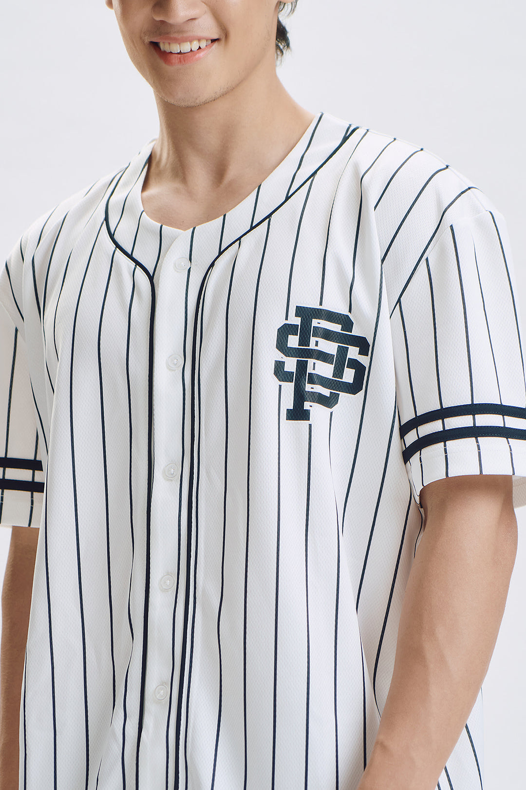 992895-Ivory (2).jpg