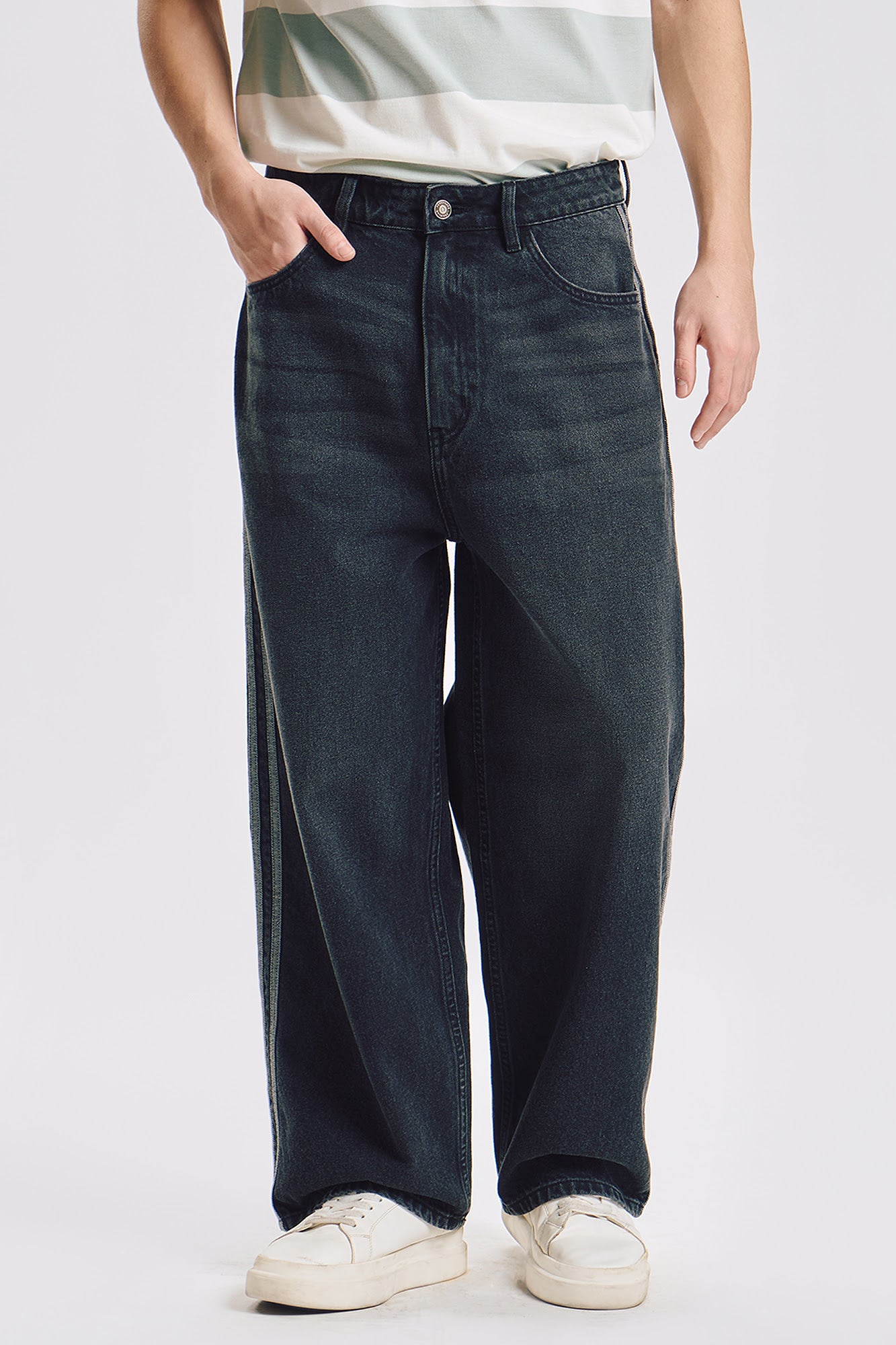 992915-Black (1).jpg