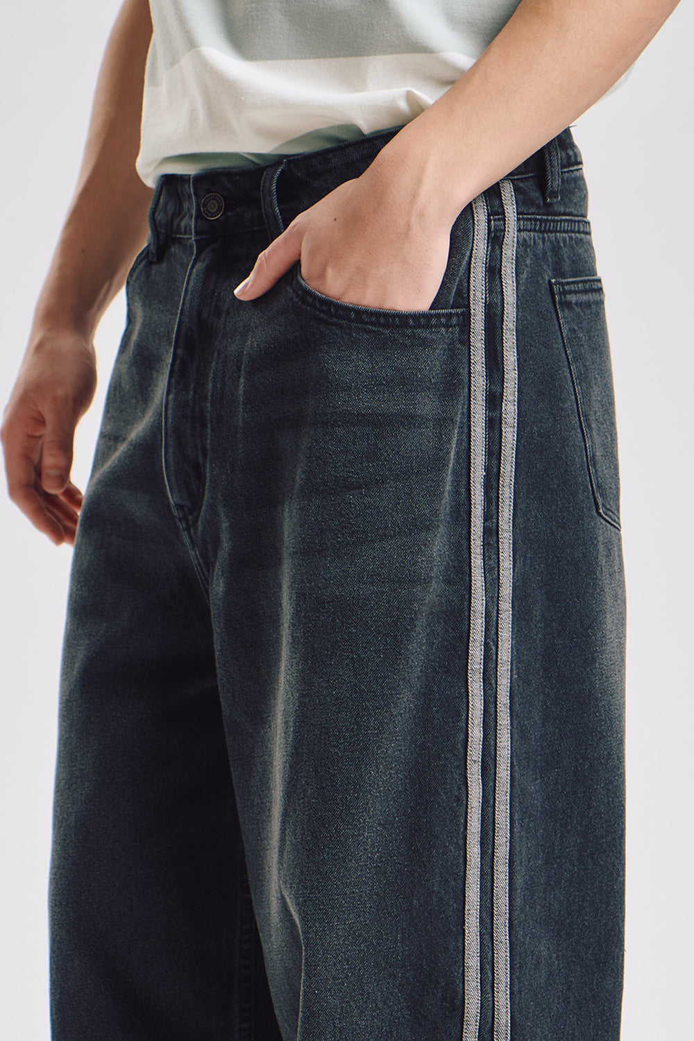 992915-Black (4).jpg