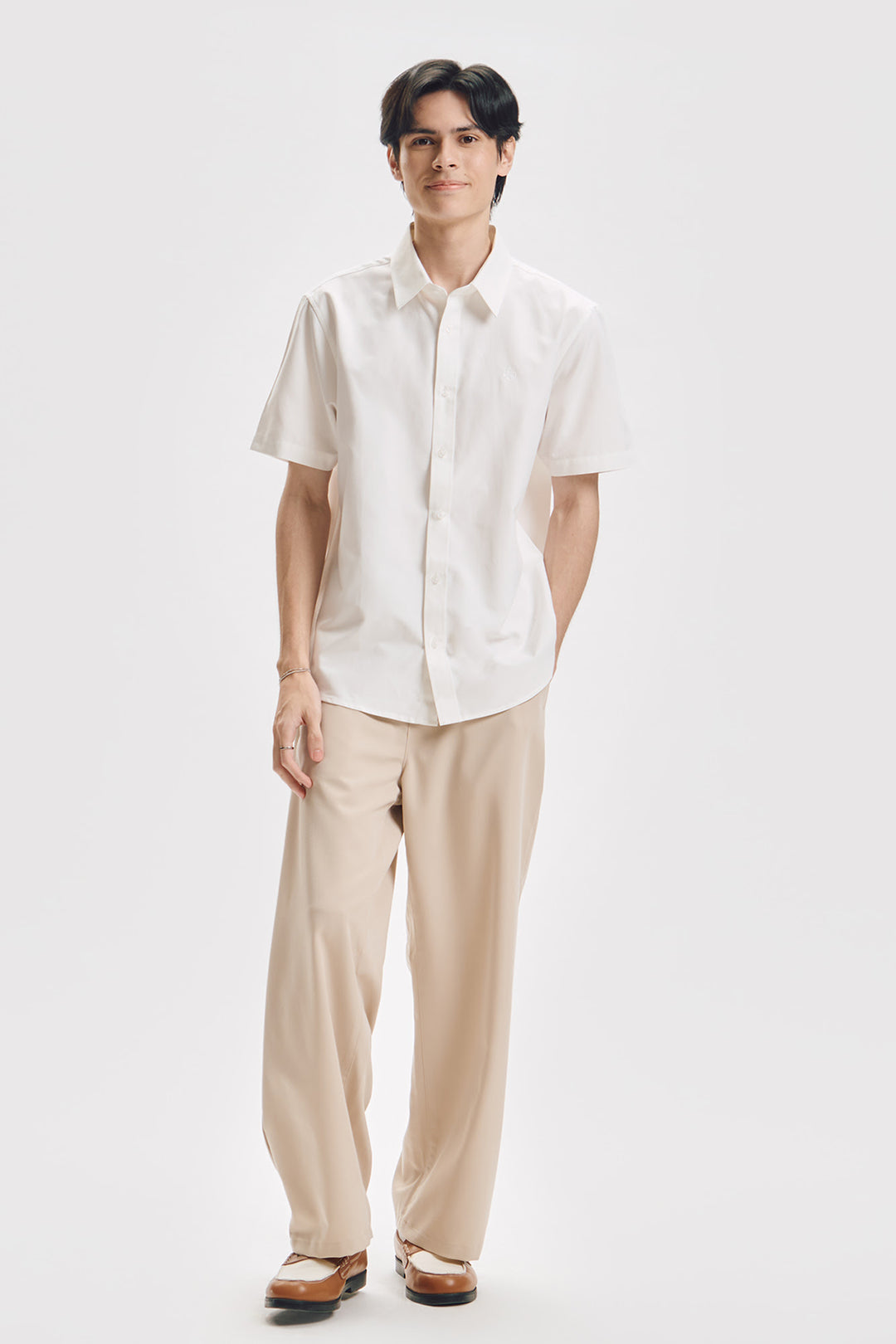 992927-Ivory (1).jpg