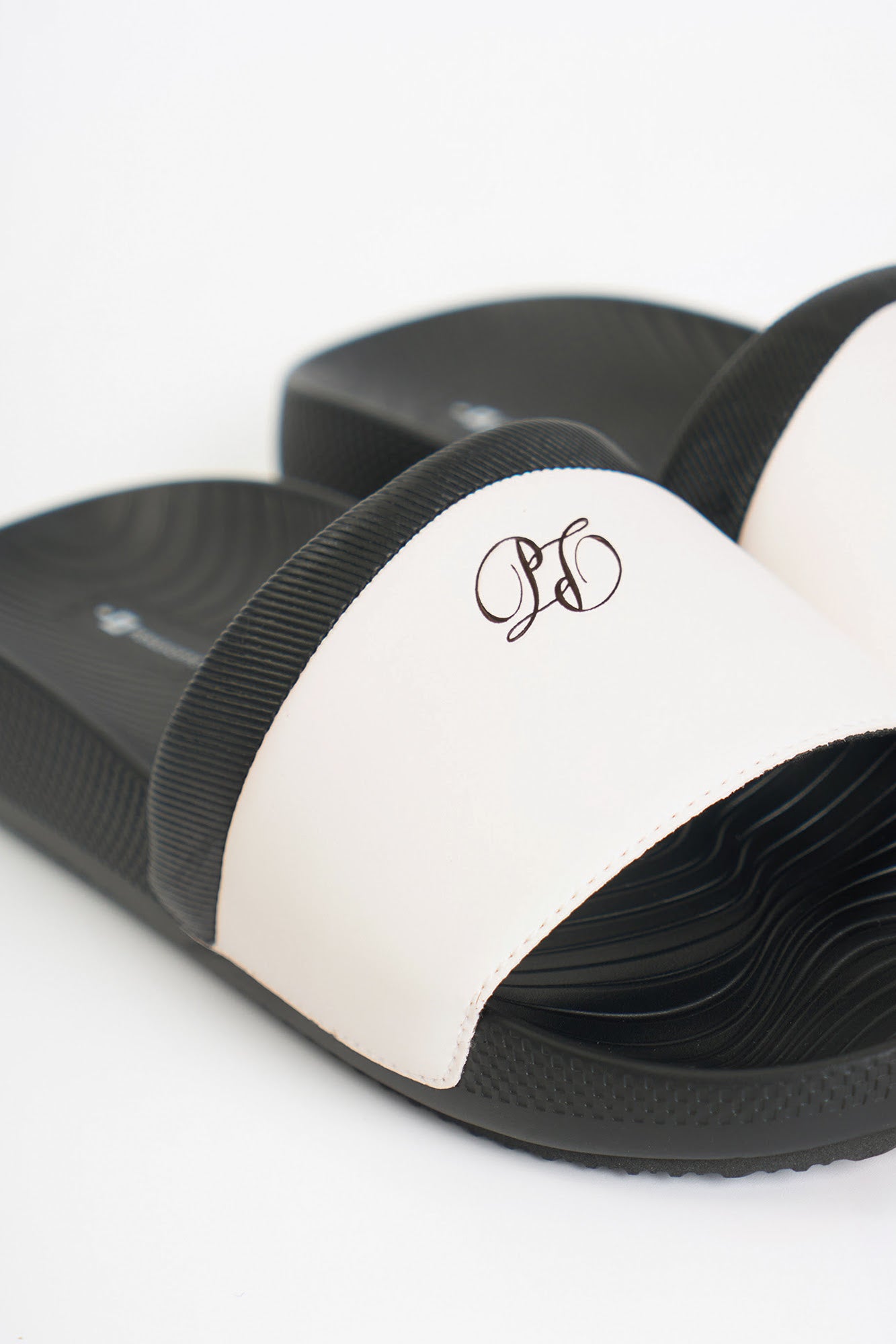 992993-Black (1).jpg