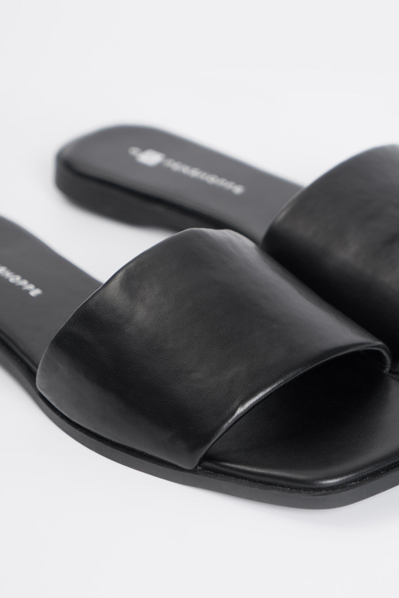 993124-Black (1).jpg