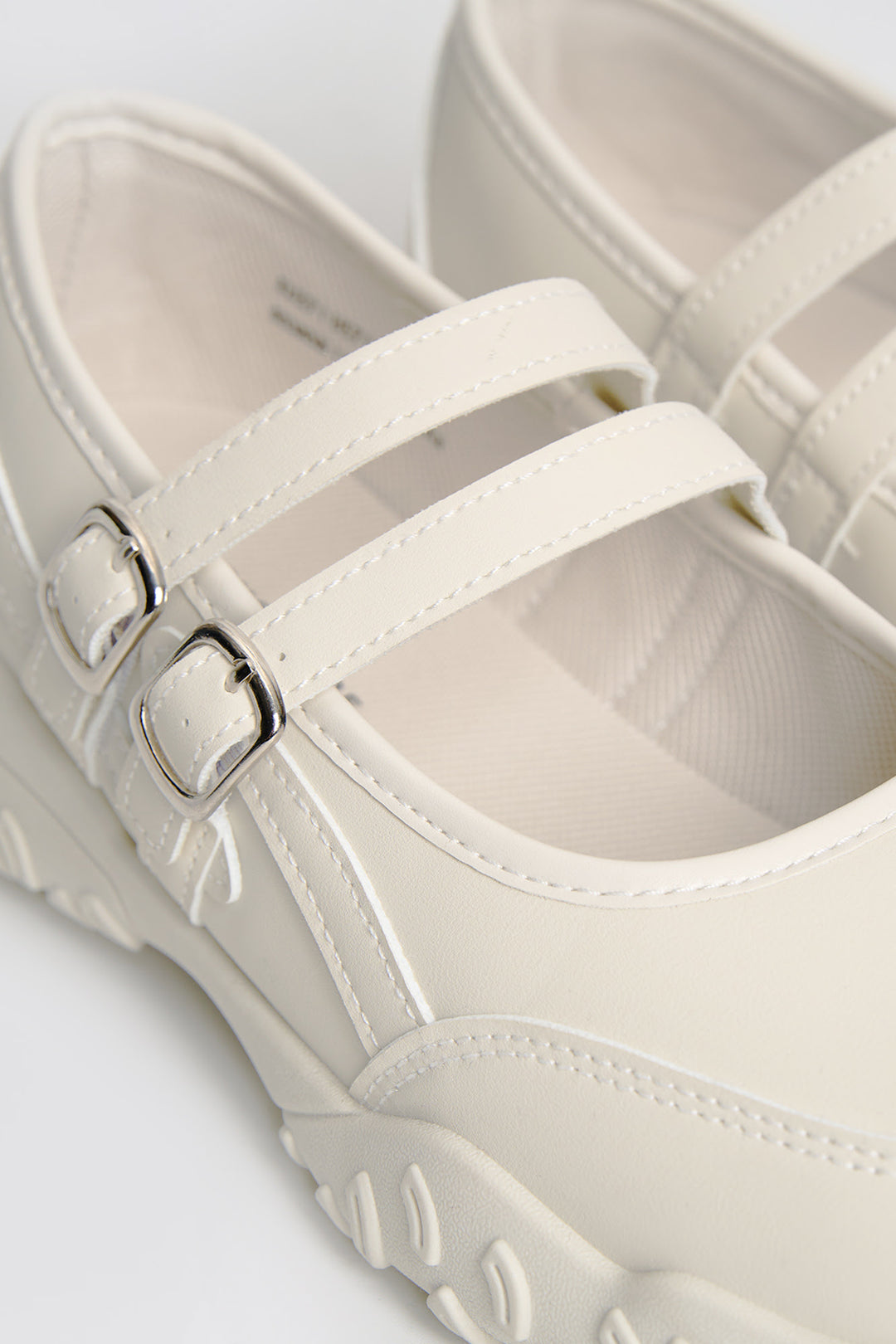 993858-Off White (2).jpg
