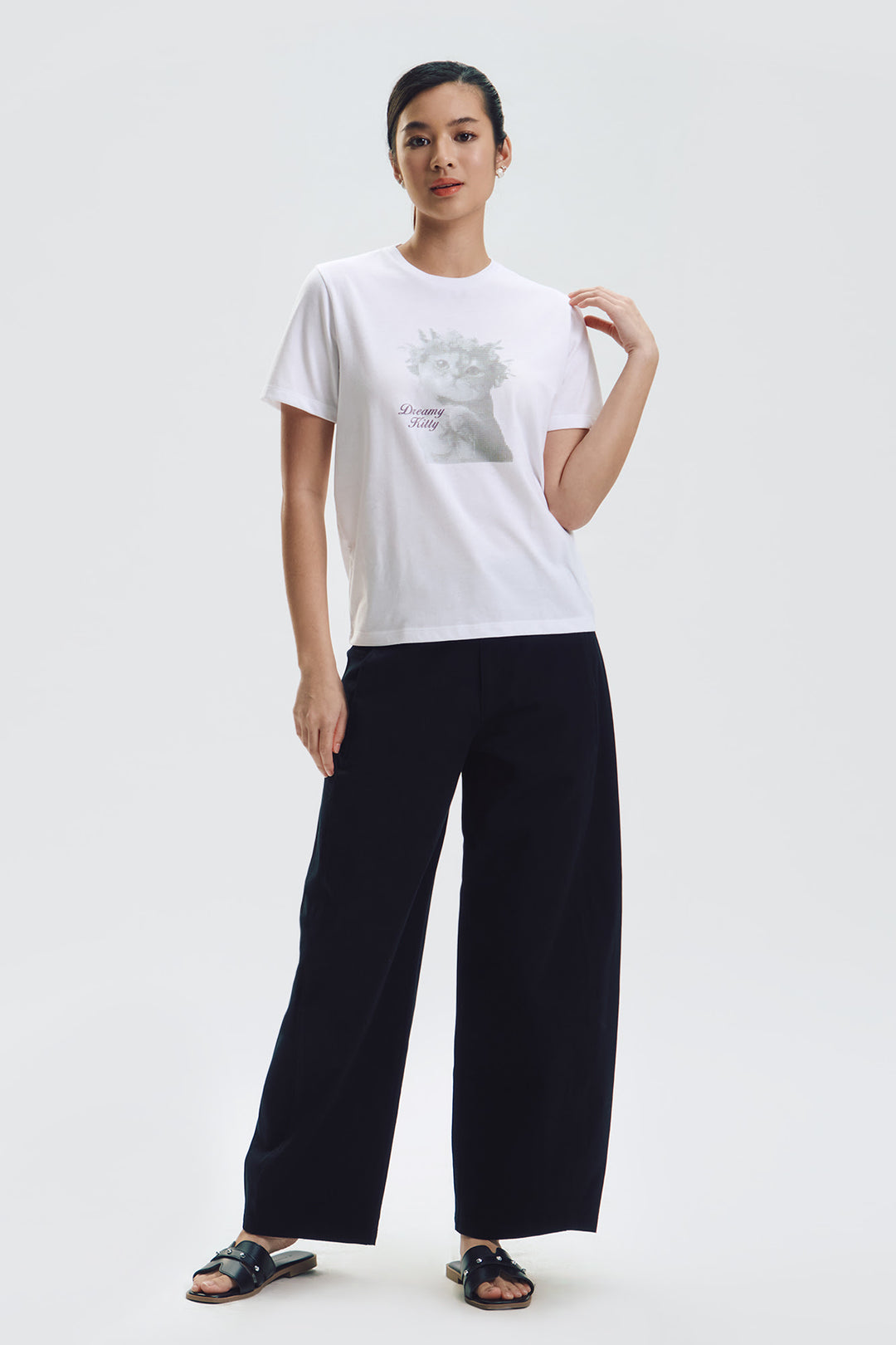 994131-Off White (1).jpg