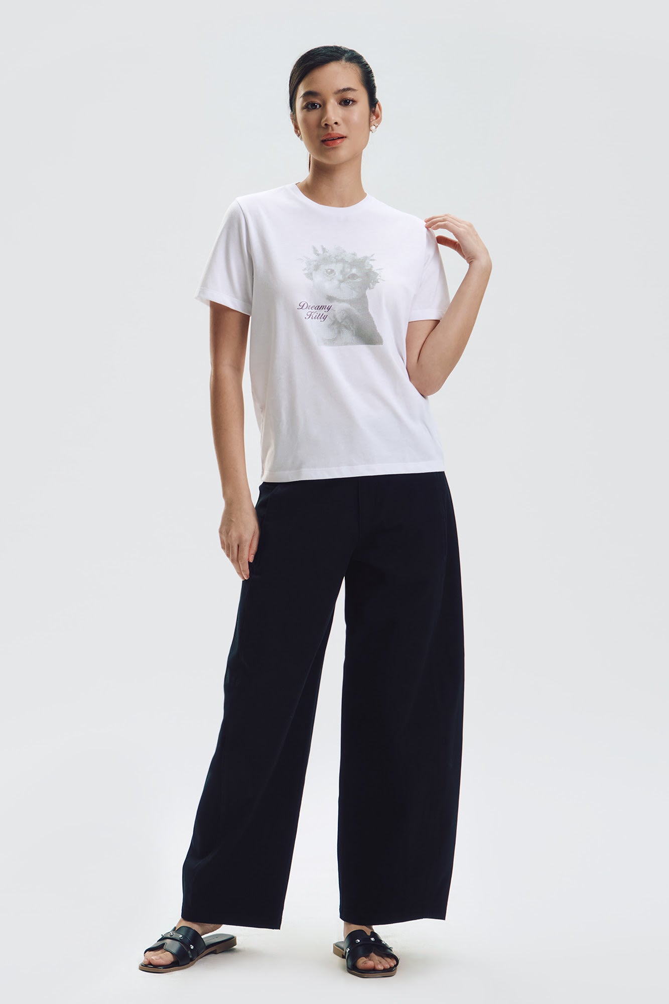 994131-Off White (1).jpg