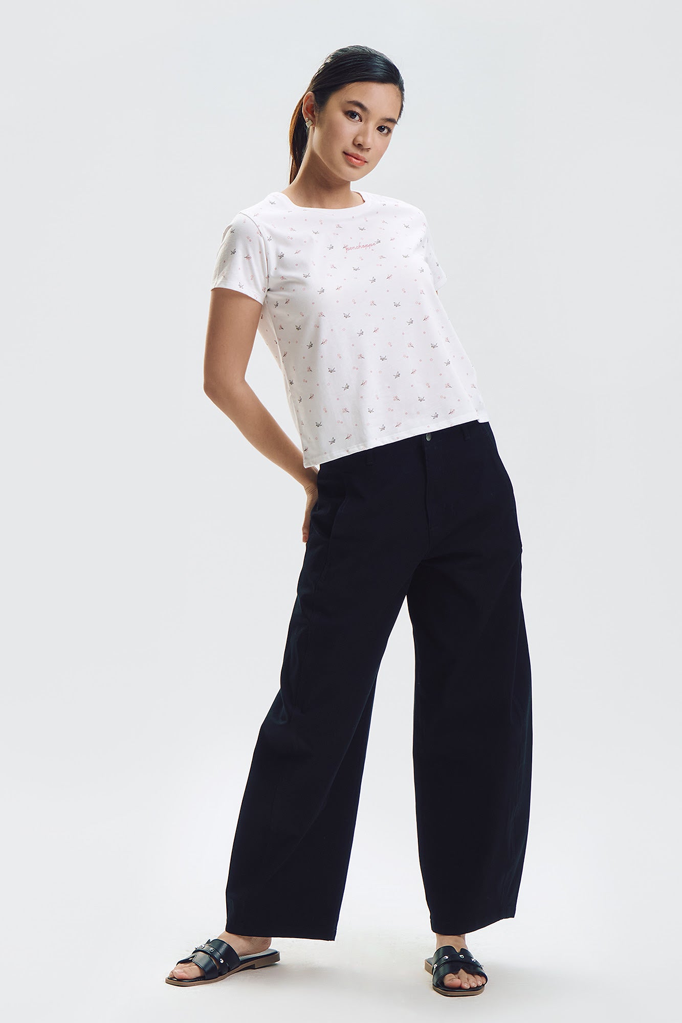 994135-Off White (1).jpg