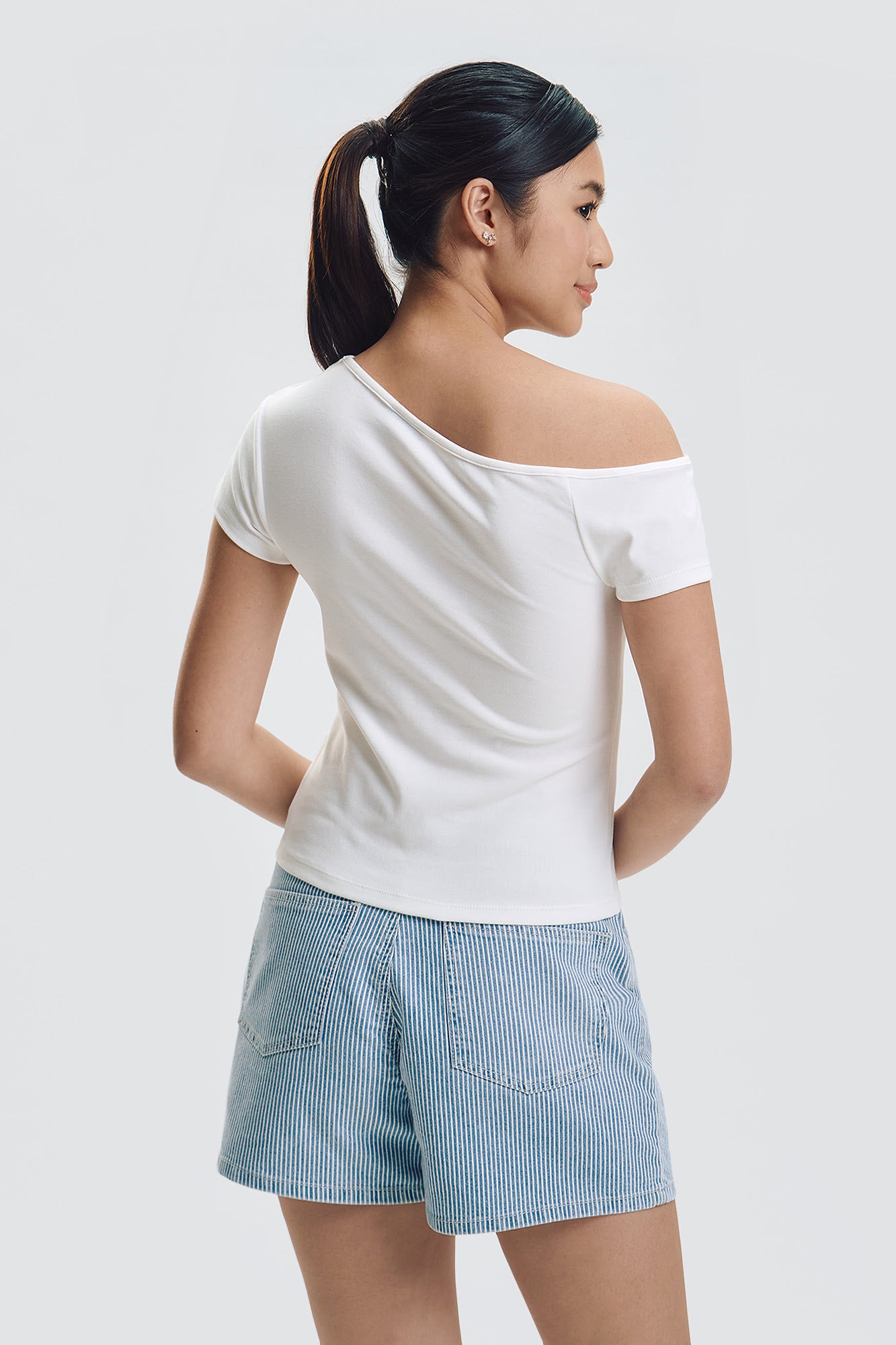 994149-Off White (4).jpg