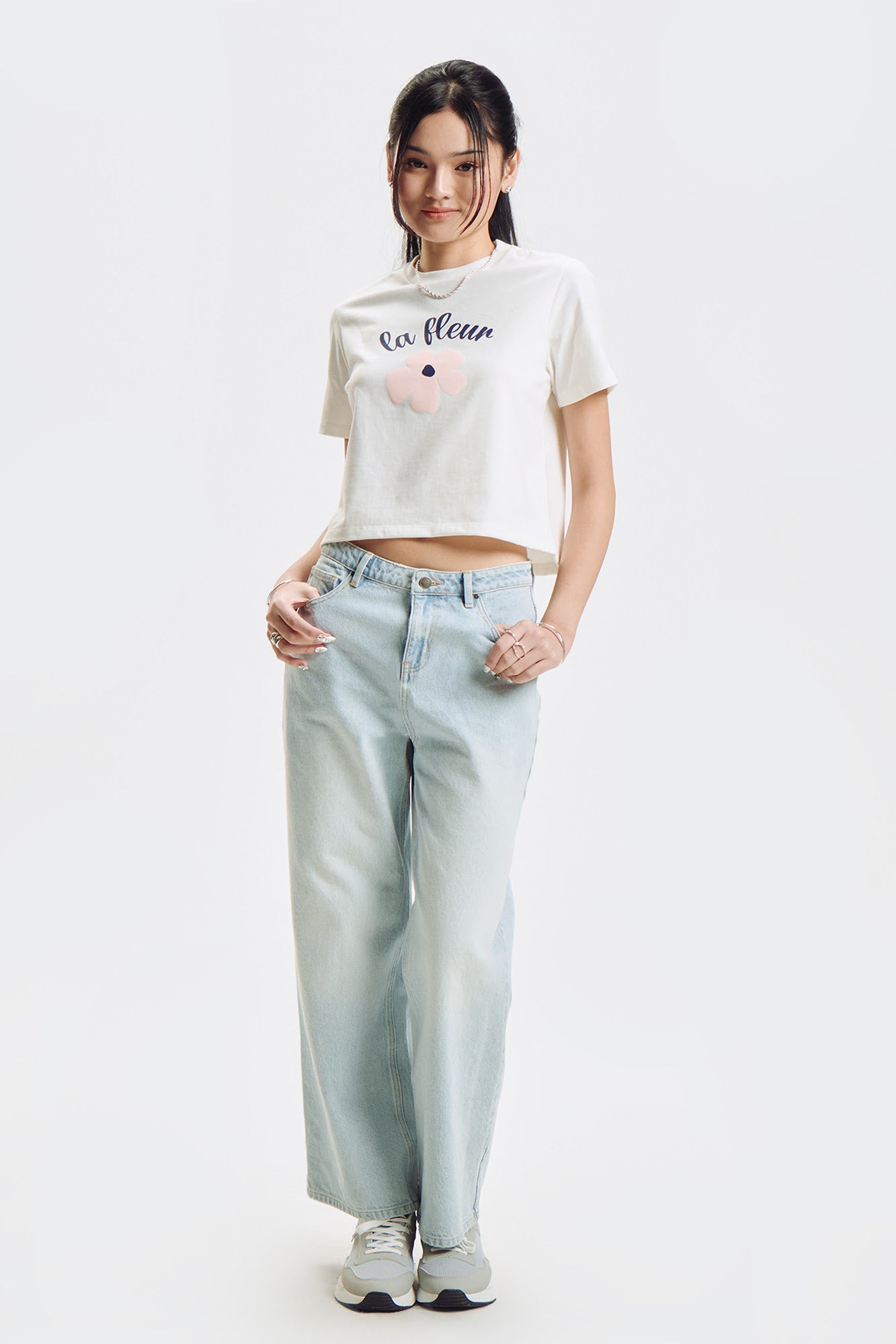 994321-Off White (1).jpg