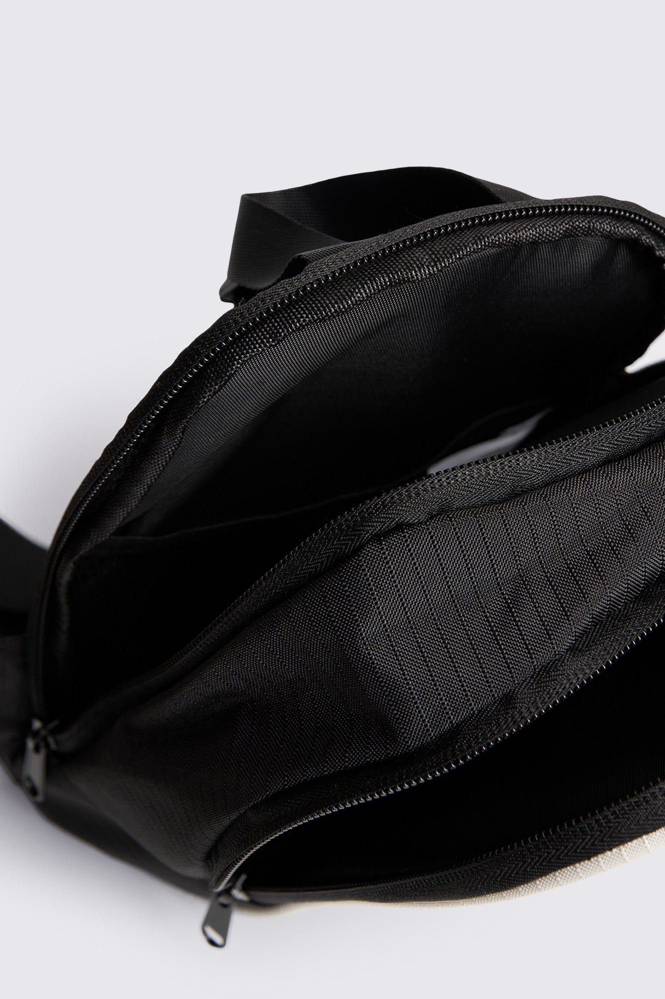 994444-Black (2).jpg