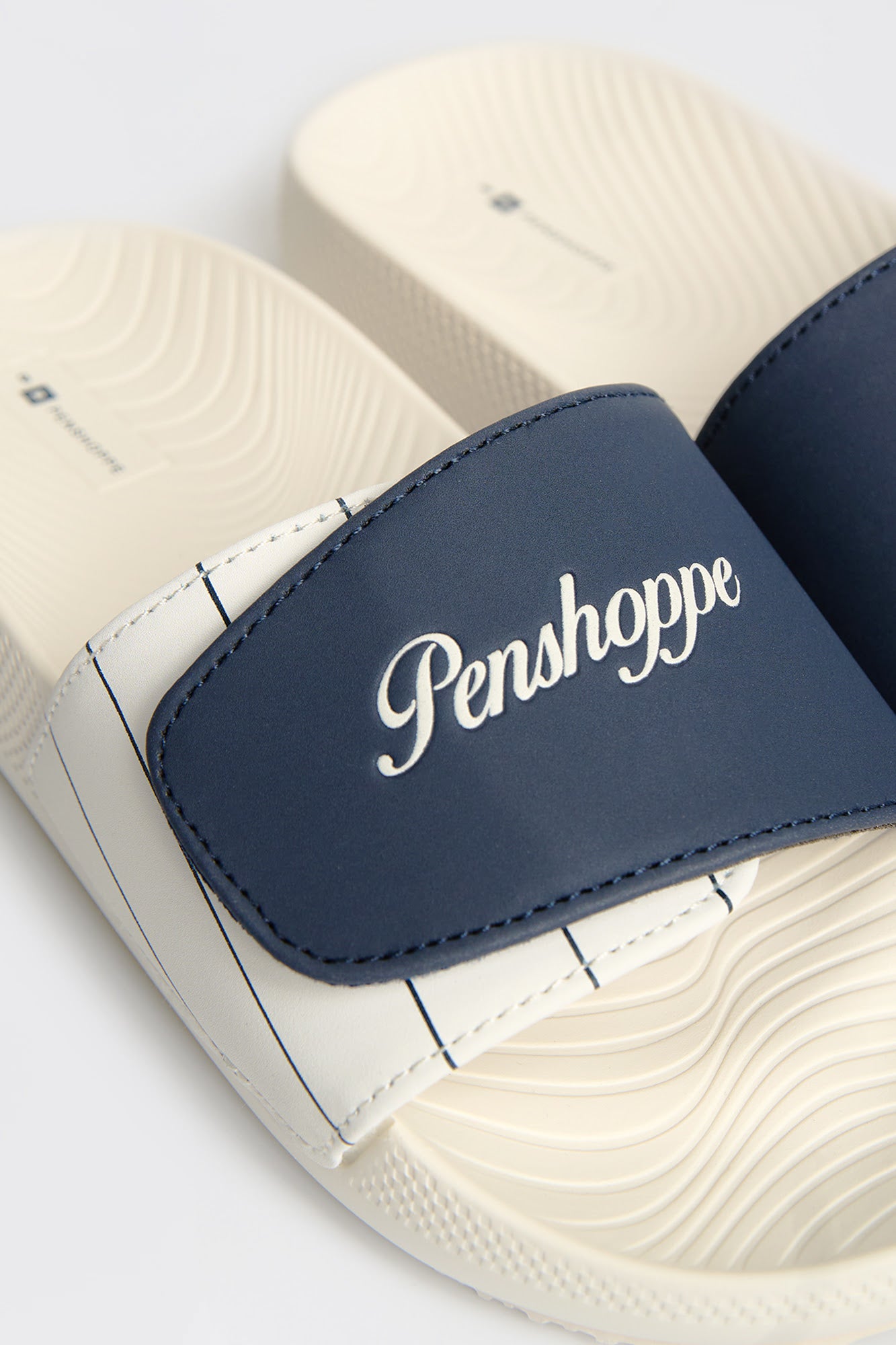 994466-Off White (4).jpg
