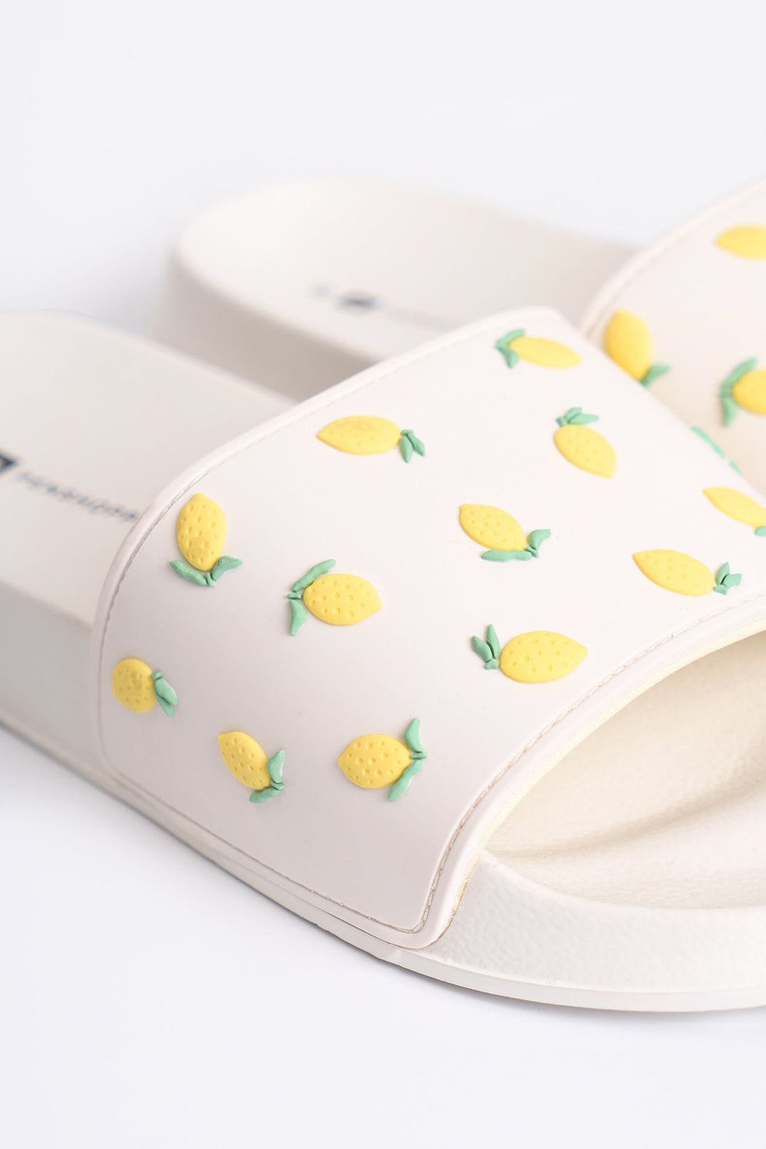 994607-Off White (4).jpg