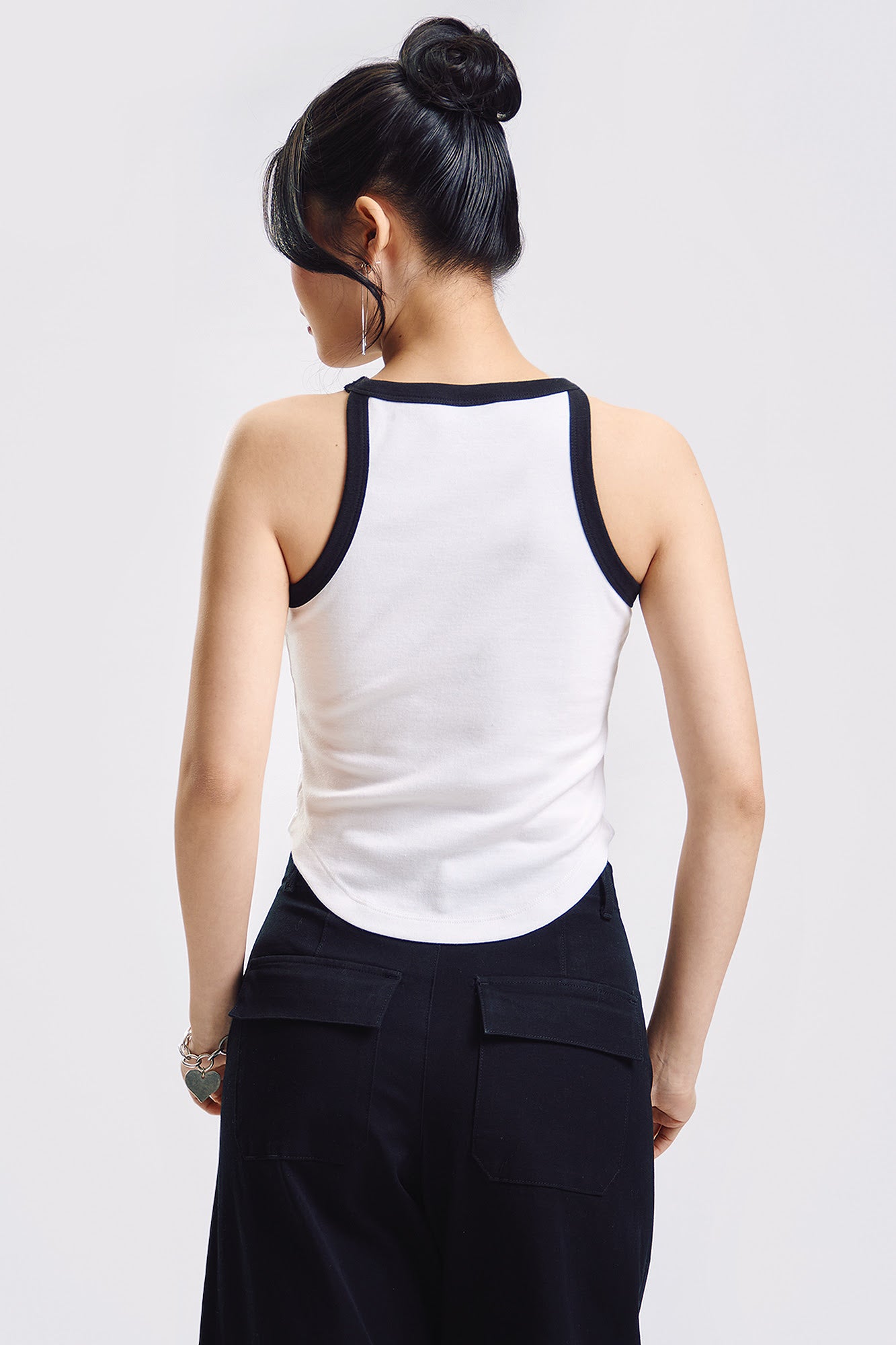 994789-Off White (3).jpg