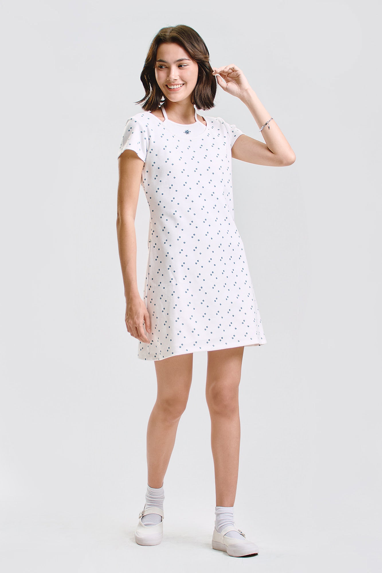994901-Off White (1).jpg