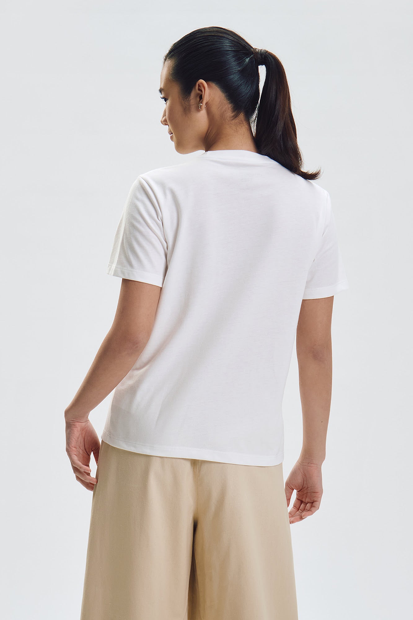 994908-Off White (2).jpg