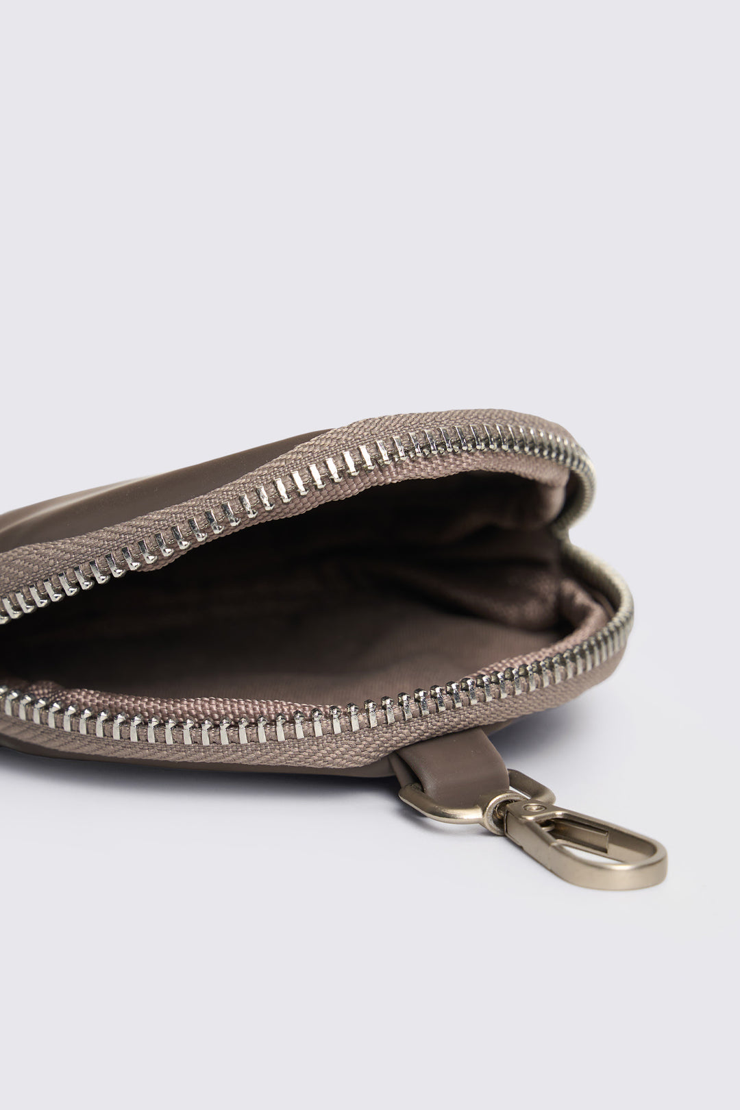 995018-Taupe (4).jpg