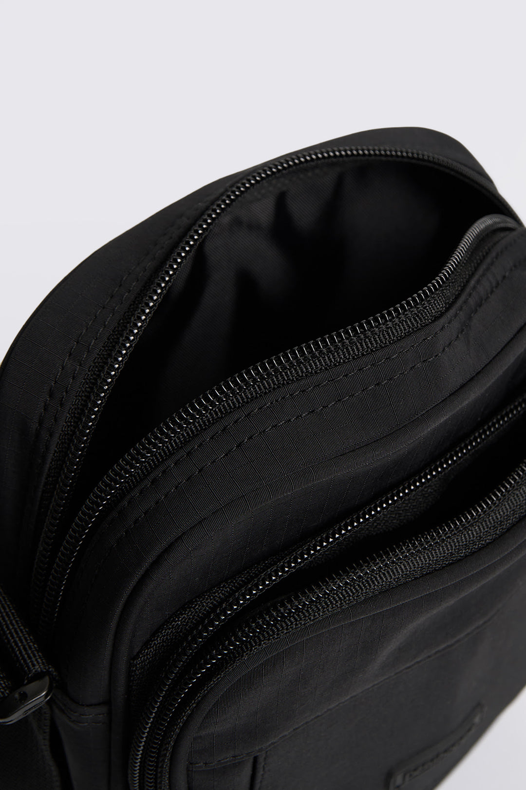 995020-Black (4).jpg